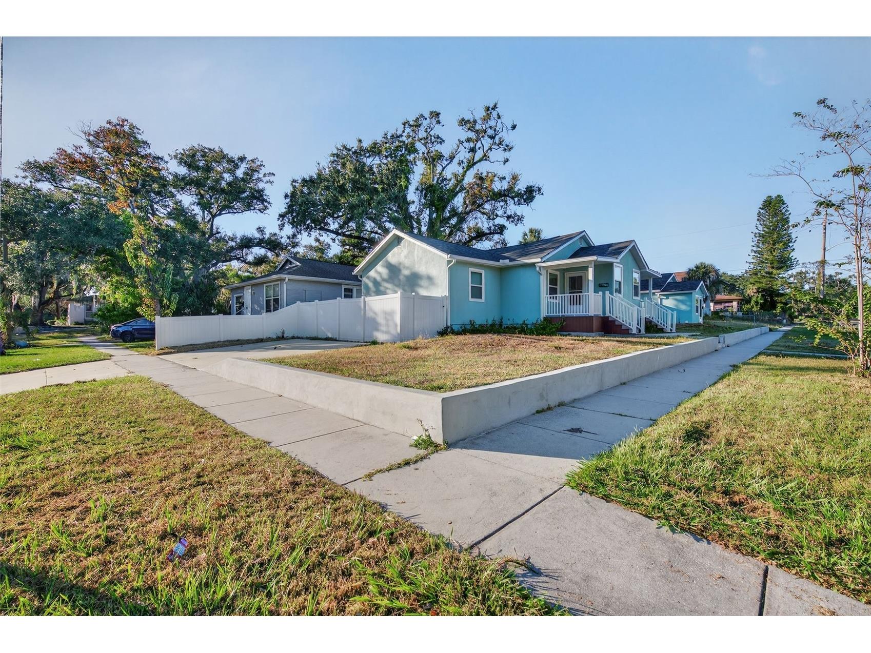 1933 10th Street S Saint Petersburg FL 33705 TB8465740 image2