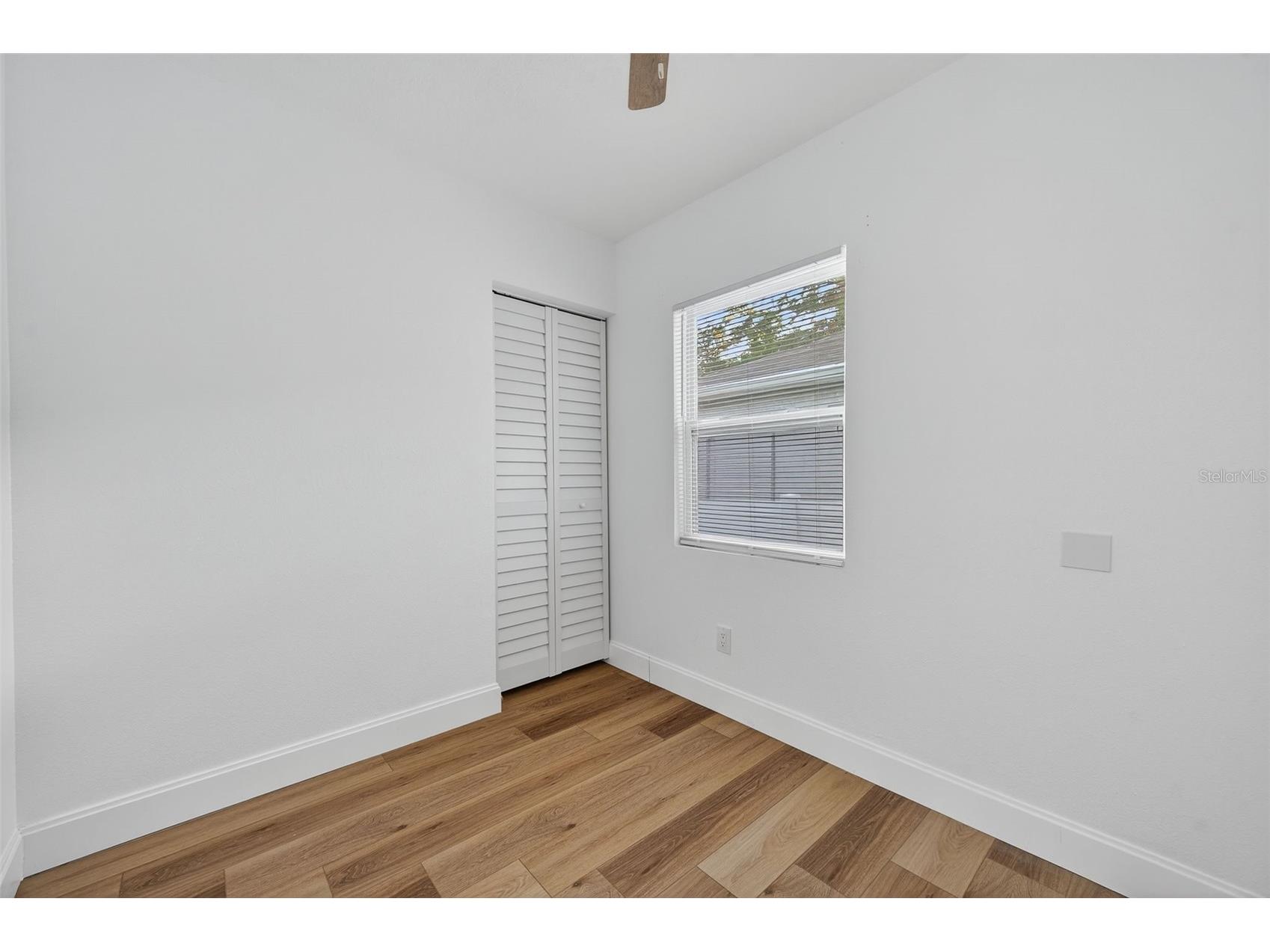 1933 10th Street S Saint Petersburg FL 33705 TB8465740 image23