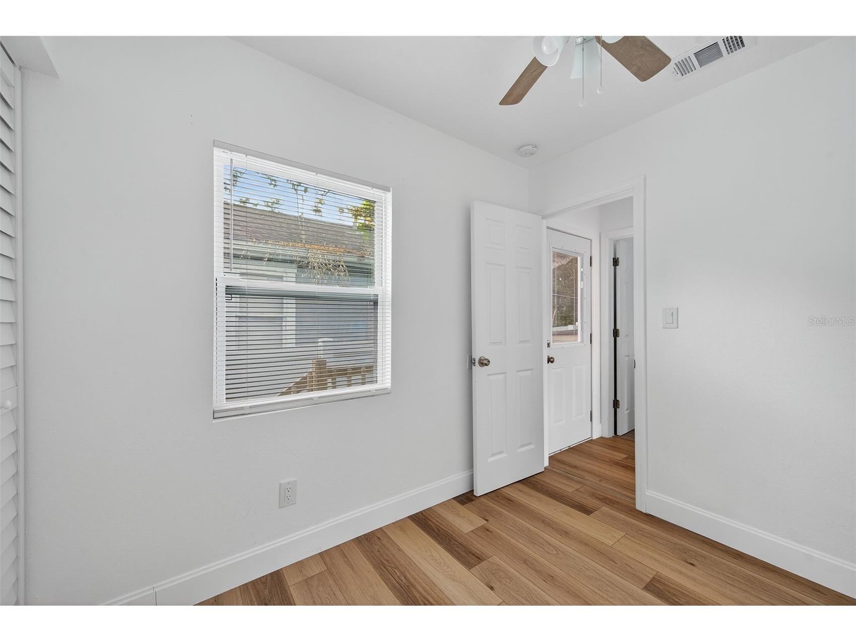 1933 10th Street S Saint Petersburg FL 33705 TB8465740 image24