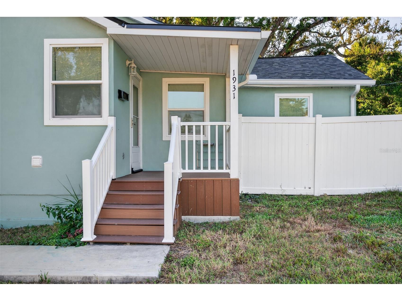 1933 10th Street S Saint Petersburg FL 33705 TB8465740 image28