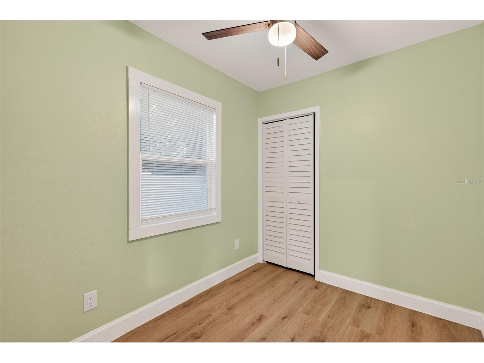 1933 10th Street S Saint Petersburg FL 33705 TB8465740 image42