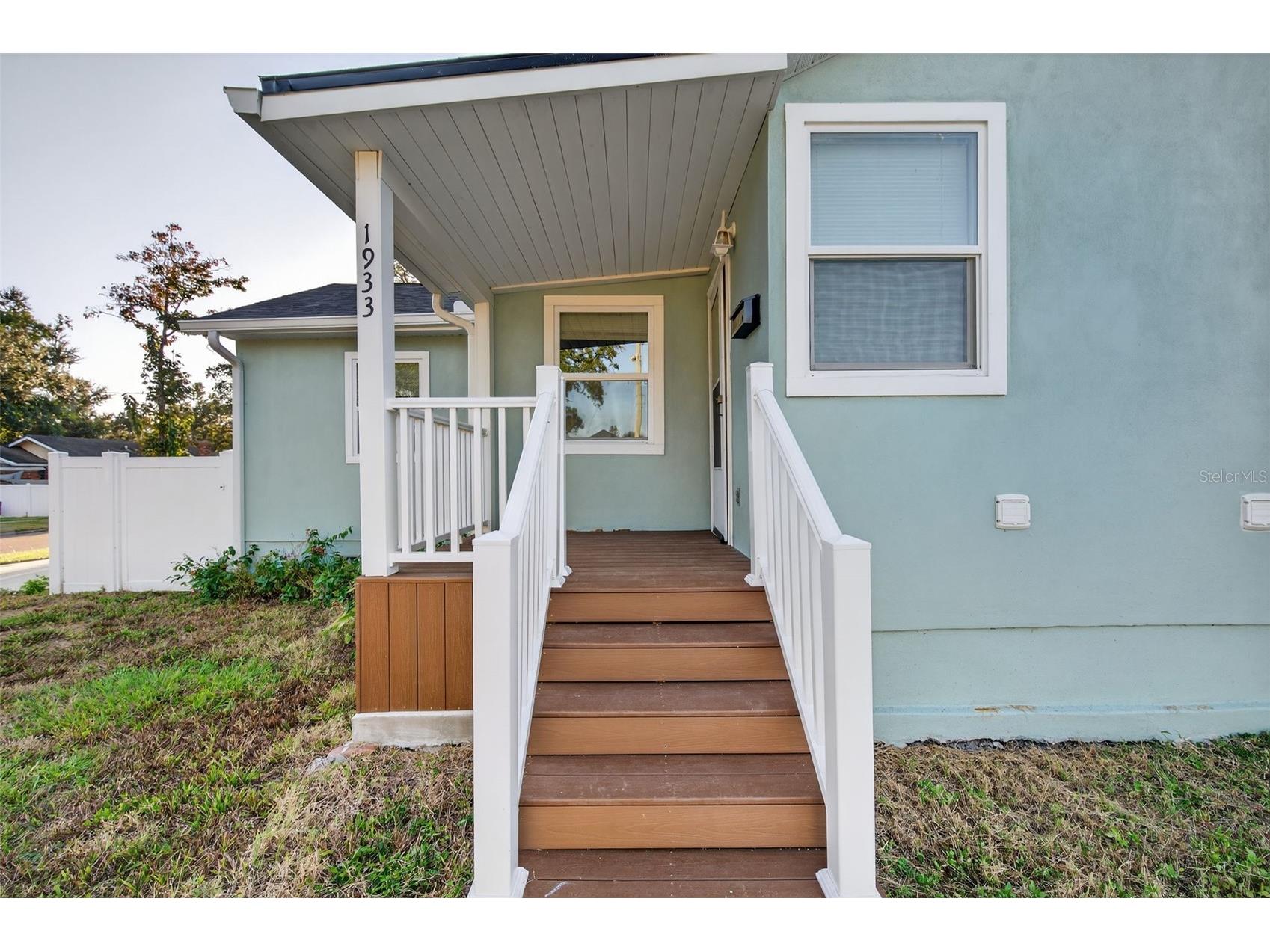 1933 10th Street S Saint Petersburg FL 33705 TB8465740 image5