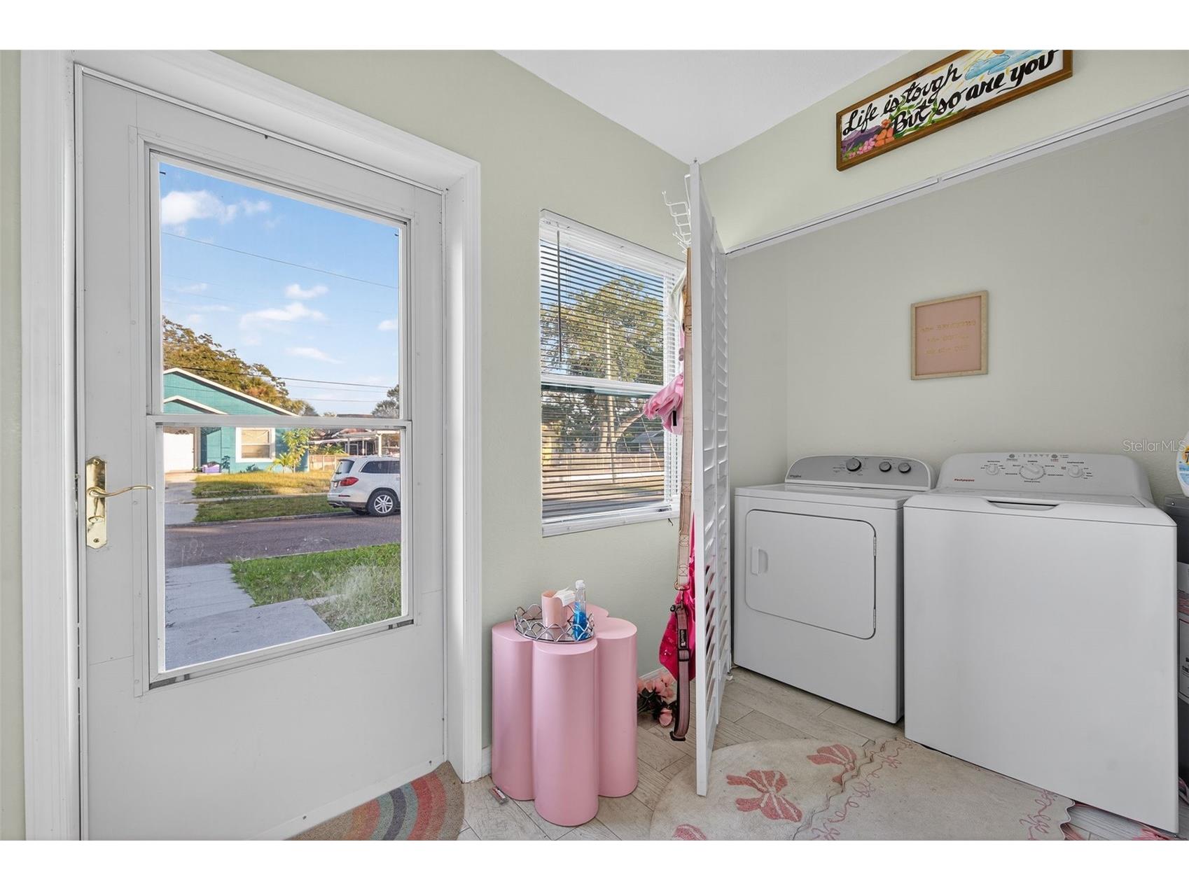 1933 10th Street S Saint Petersburg FL 33705 TB8465740 image58