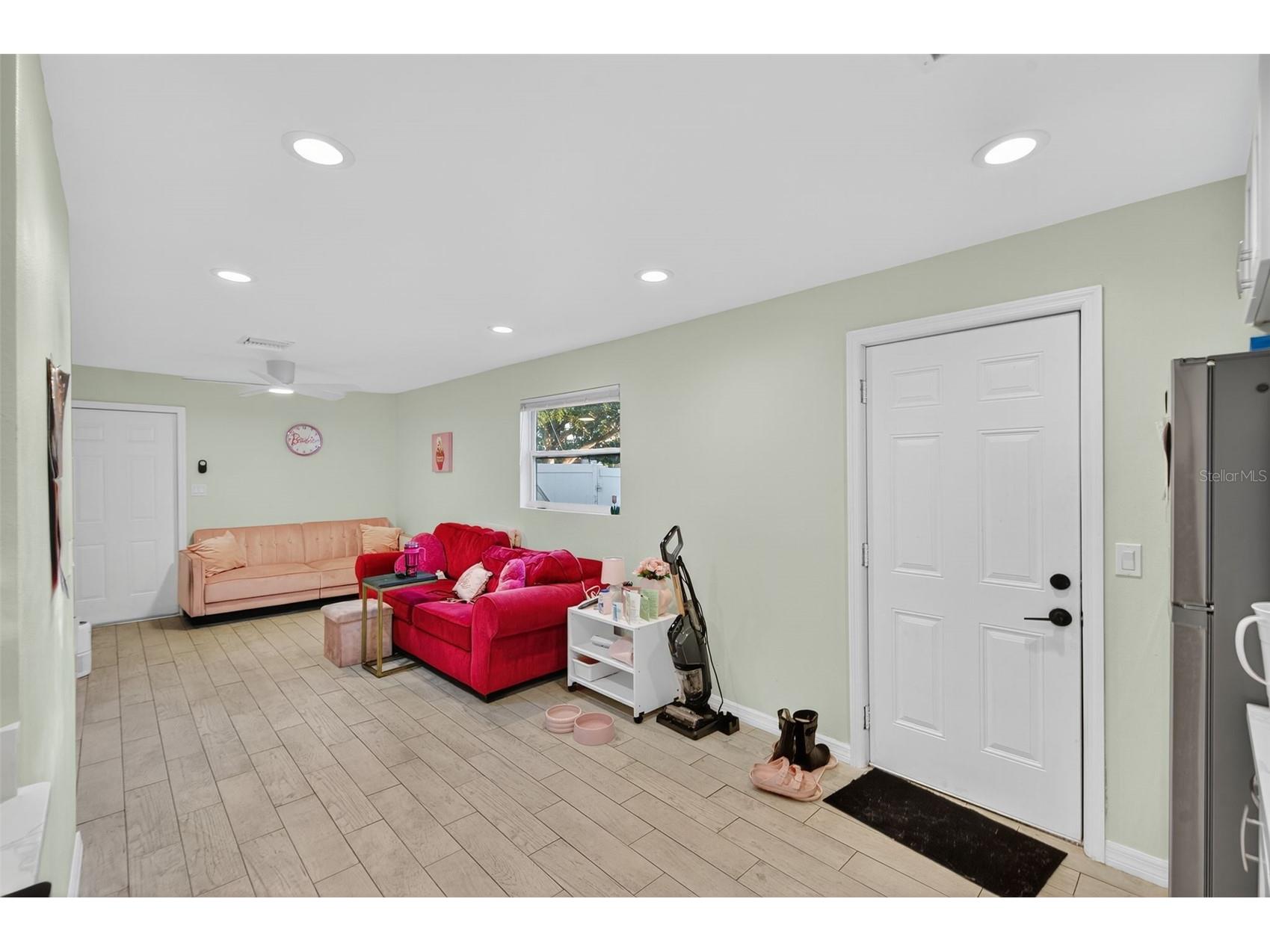 1933 10th Street S Saint Petersburg FL 33705 TB8465740 image65