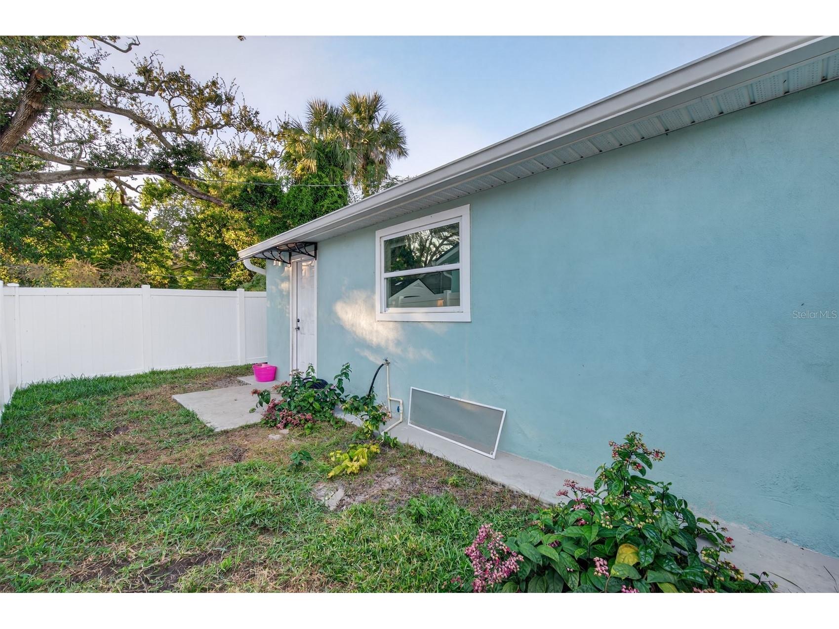 1933 10th Street S Saint Petersburg FL 33705 TB8465740 image66