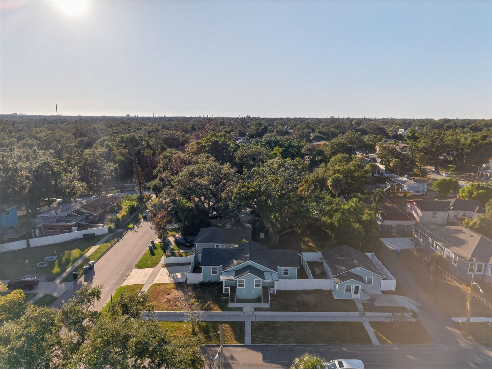 1933 10th Street S Saint Petersburg FL 33705 TB8465740 image73