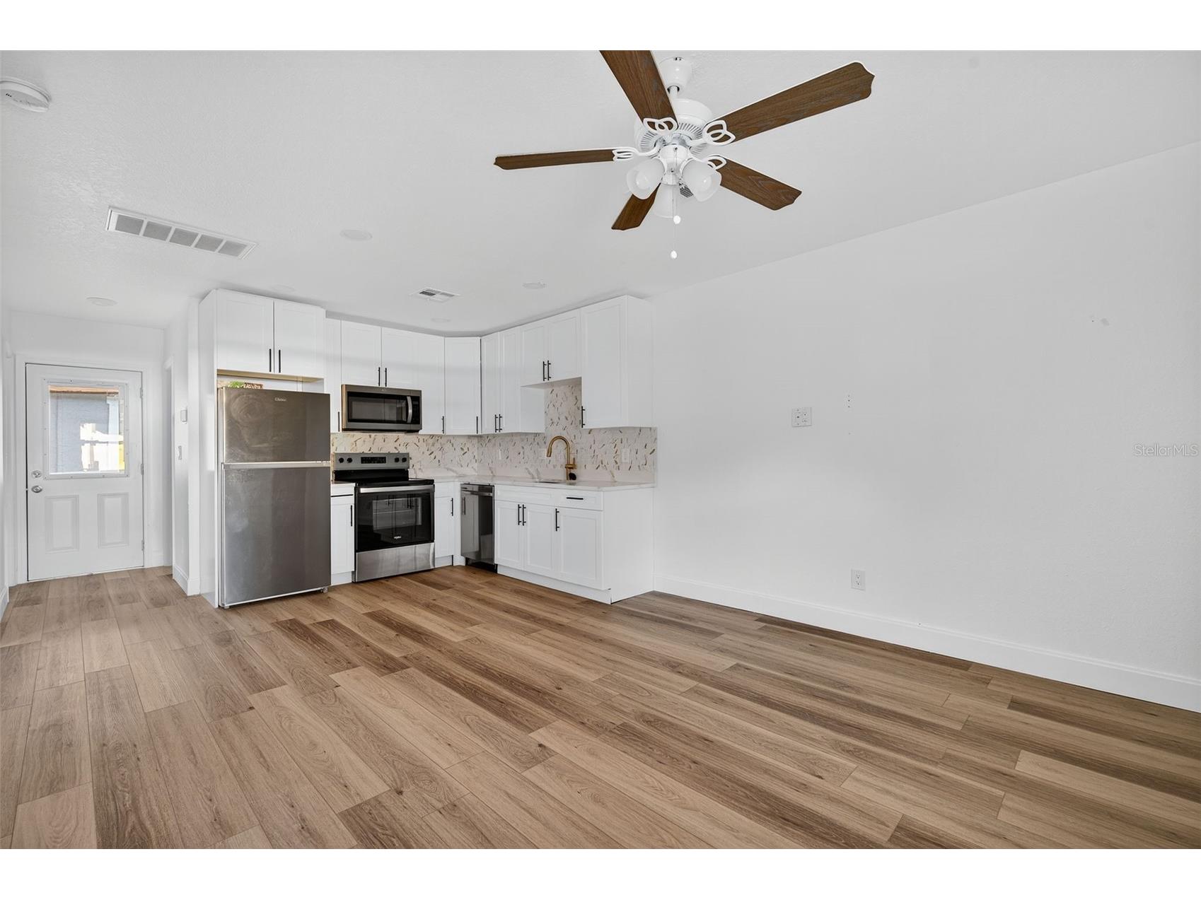 1933 10th Street S Saint Petersburg FL 33705 TB8465740 image8