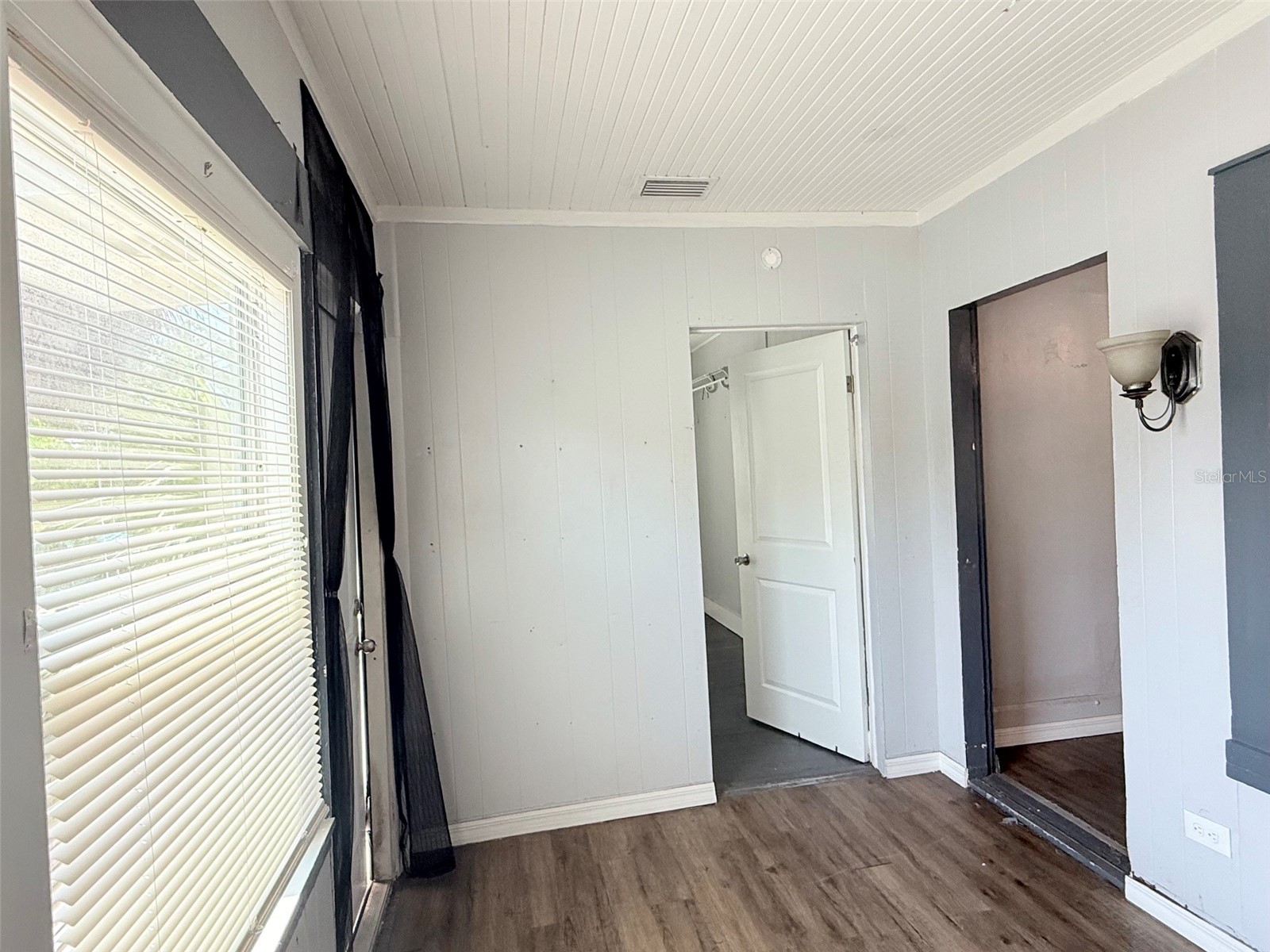 1933 47th Street S Saint Petersburg FL 33711 TB8501151 image3