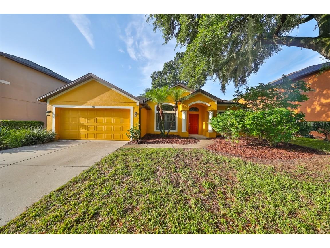 1933 Abbey Ridge Drive Dover FL 33527 T3544356 image1