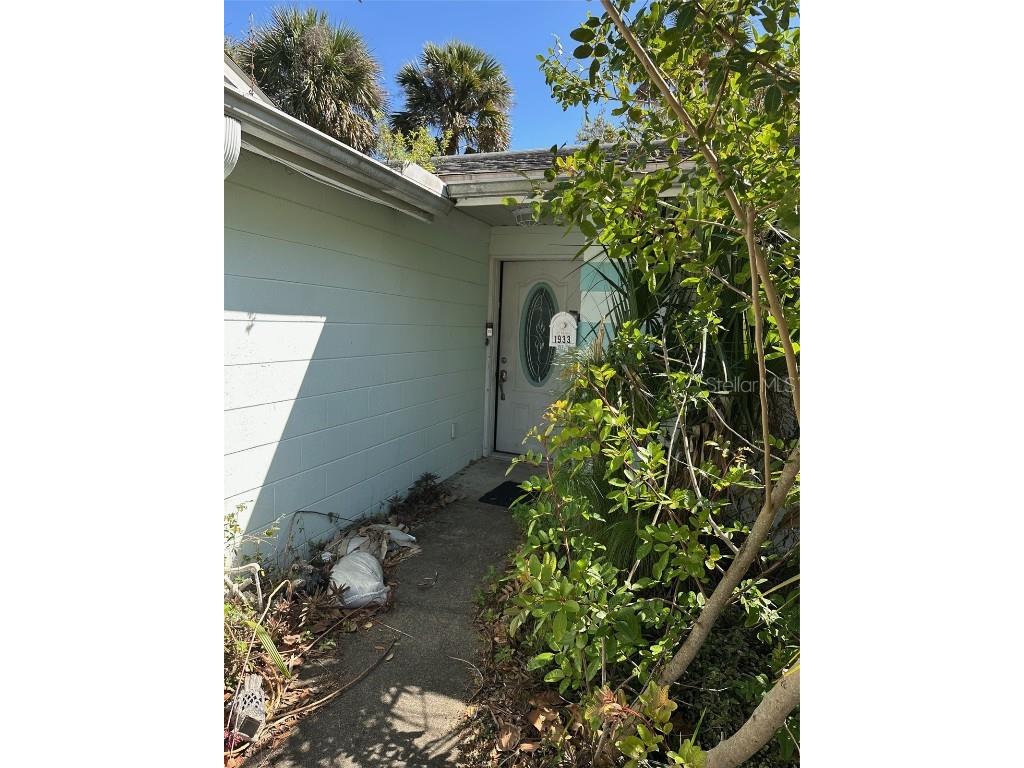 1933 Bayview Drive New Smyrna Beach FL 32168 O6292893 image1