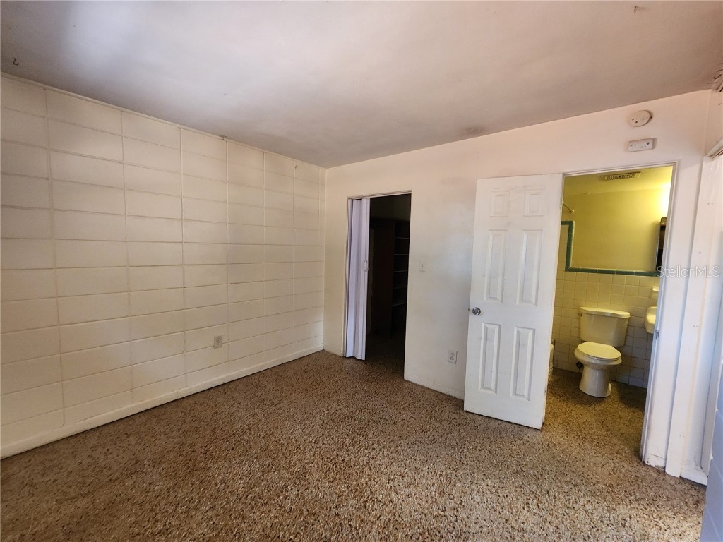 1933 NW 4 Avenue #B Gainesville FL 32603 GC536327 image7