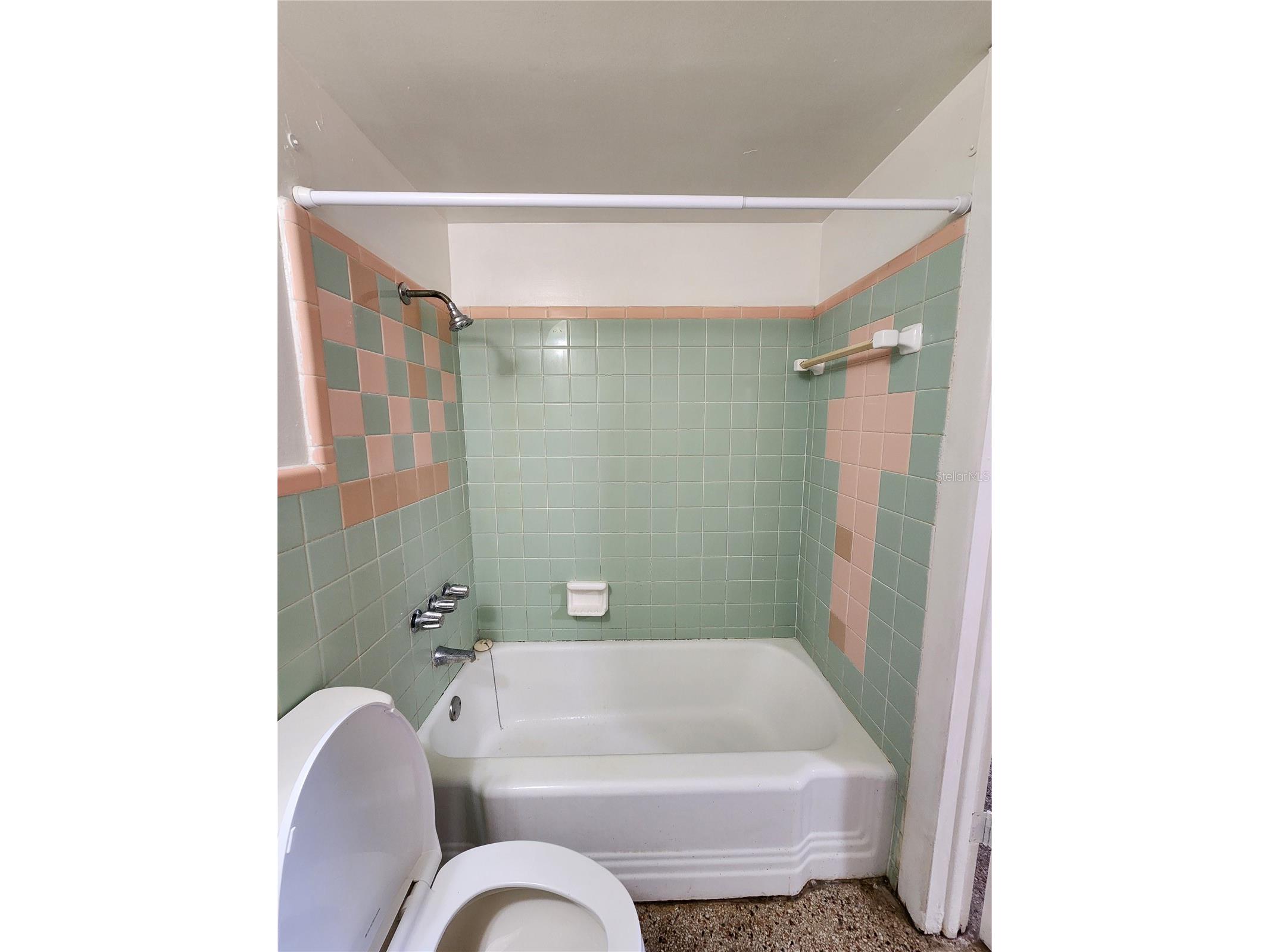 1931 NW 4 Avenue #C Gainesville FL 32603 GC541038 image9
