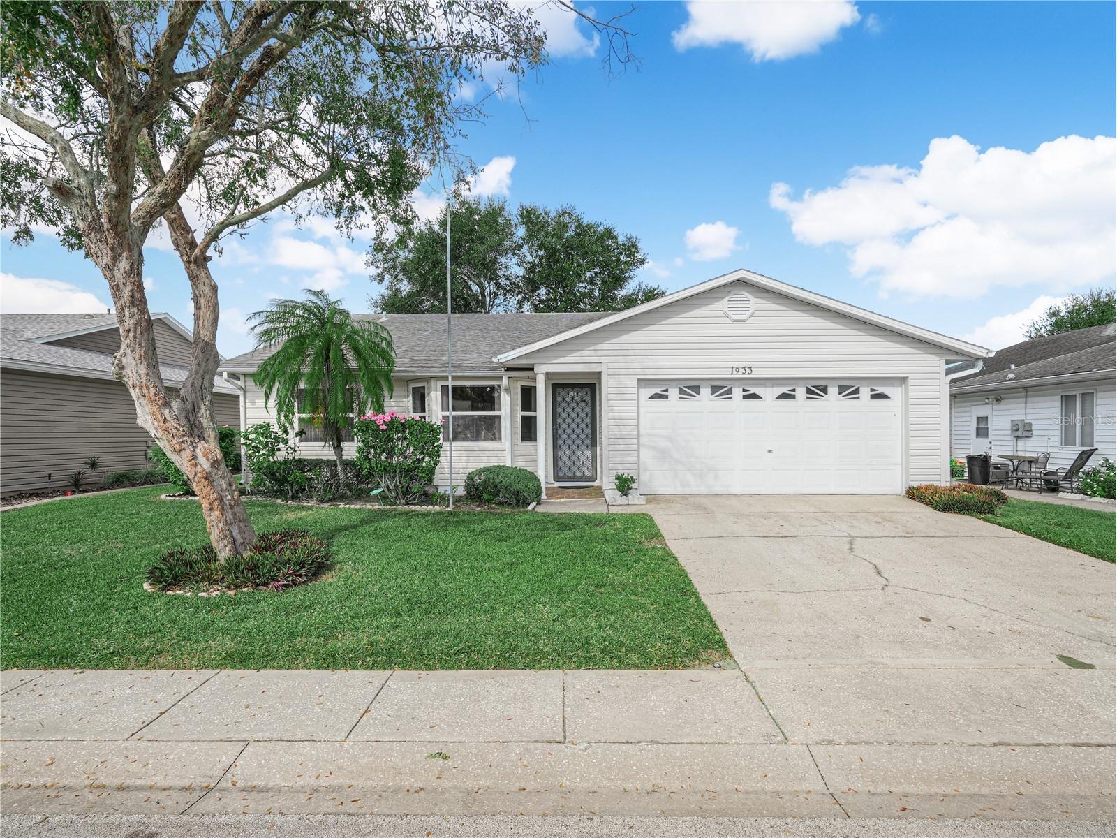 1933 Prairie Dunes Circle N Lakeland FL 33810 L4958091 image1