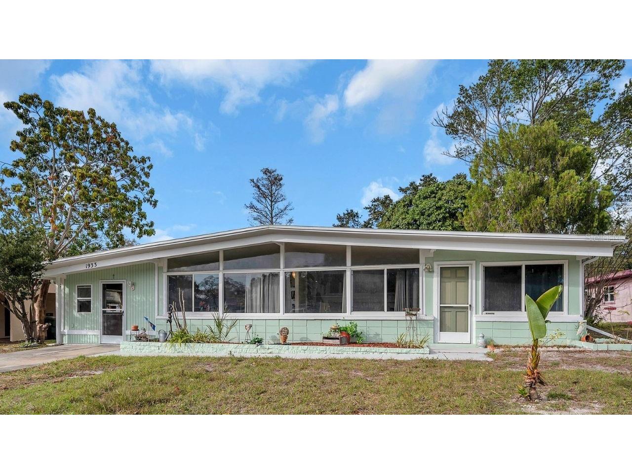 1933 Stanton Avenue Largo FL 33770 U8190093 image1