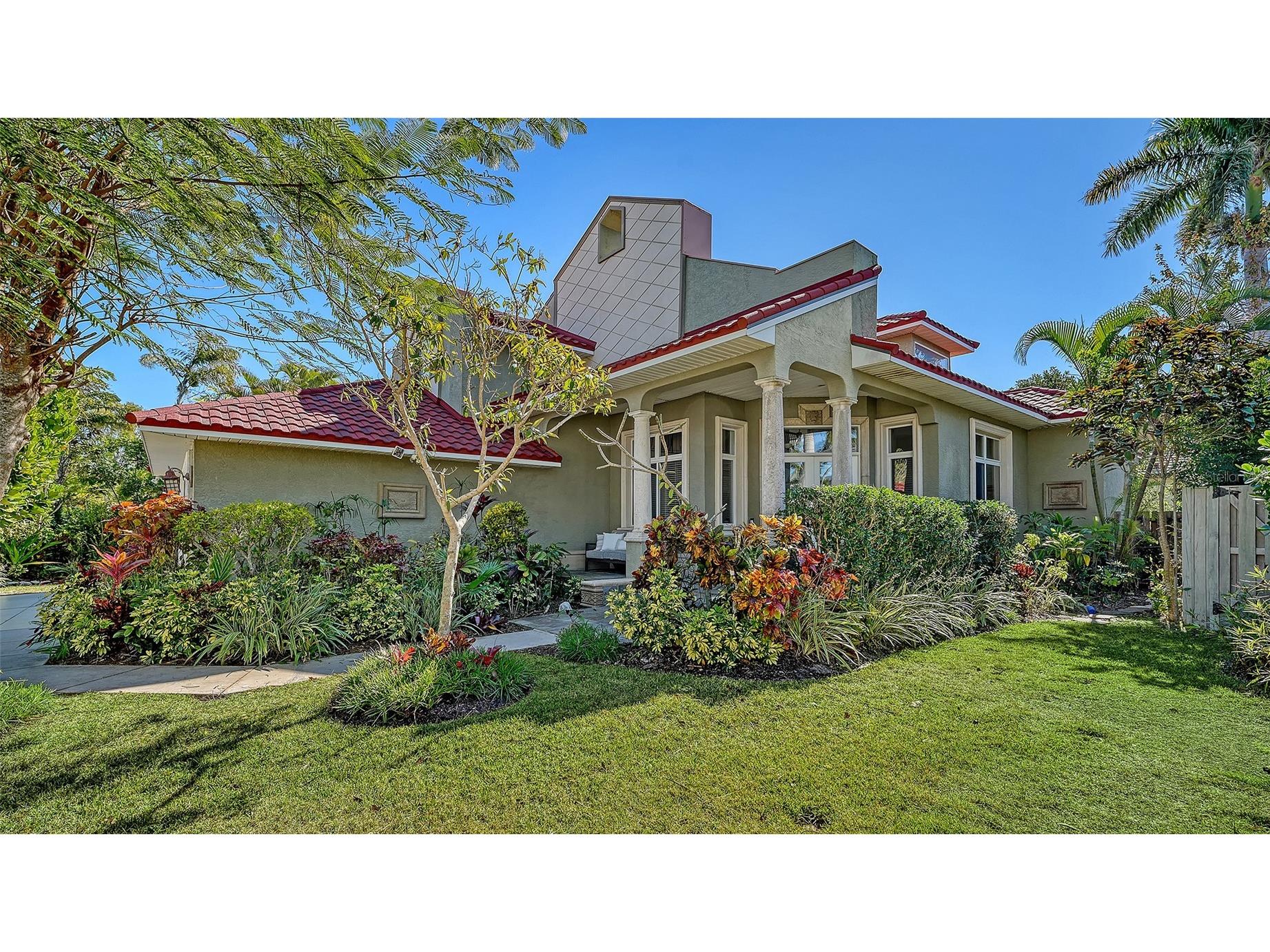 1934 Datura Street Sarasota FL 34239 A4680304 image1