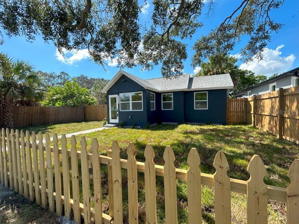 1935 43rd Street S Saint Petersburg FL 33711 U8216394 image1