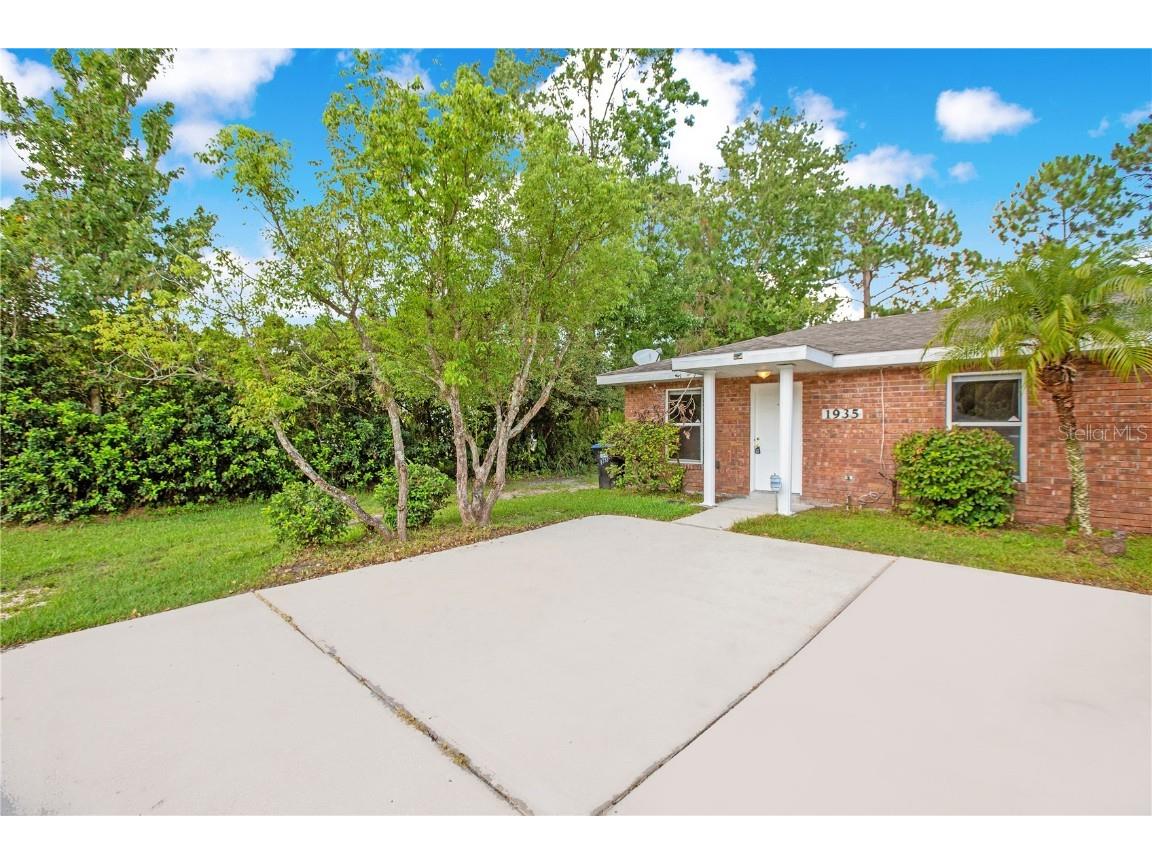 1935 Bonneville Drive Orlando FL 32826 O6164025 image1