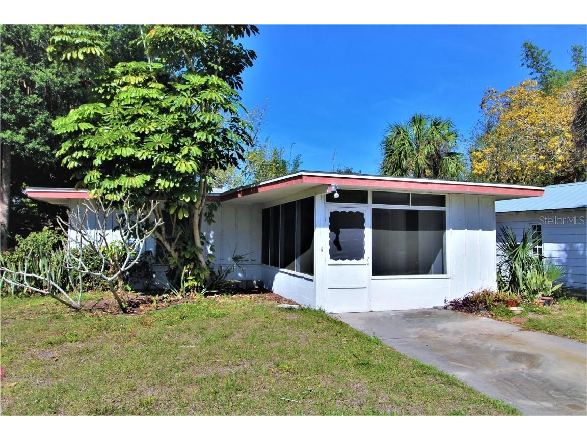 1935 Edgewater Drive Sarasota FL 34234 A4570332 image1