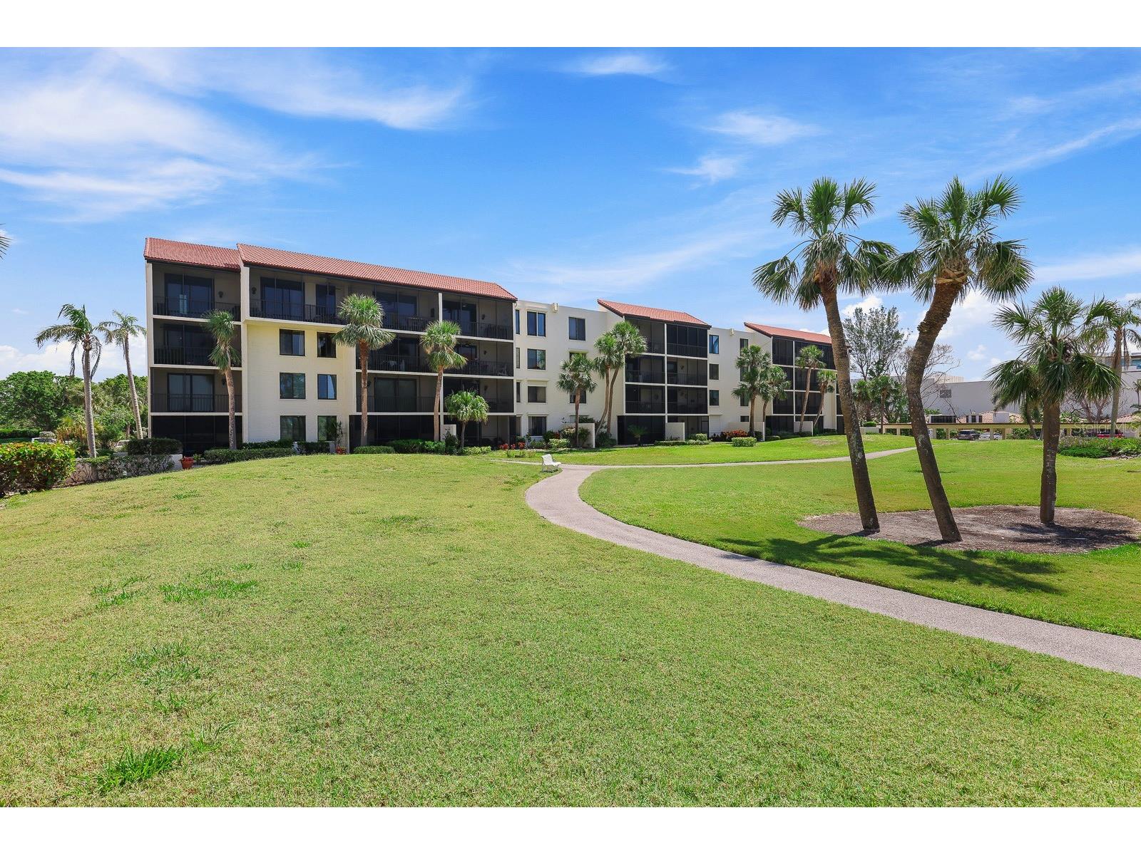 1935 Gulf Of Mexico Drive #G7-304 Longboat Key FL 34228 TB8496217 image1
