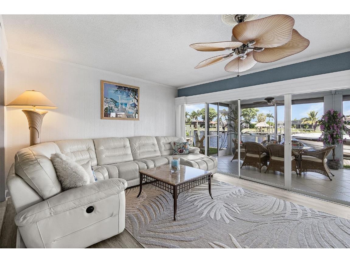 1935 SE 36th Terrace Cape Coral FL 33904 - CALOOSAHATCHEE RIVER TB8433541 image16