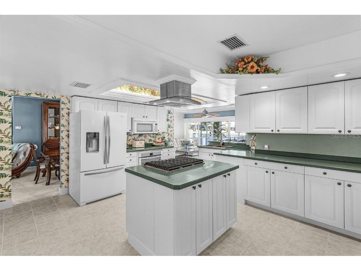 1935 SE 36th Terrace Cape Coral FL 33904 - CALOOSAHATCHEE RIVER TB8433541 image24