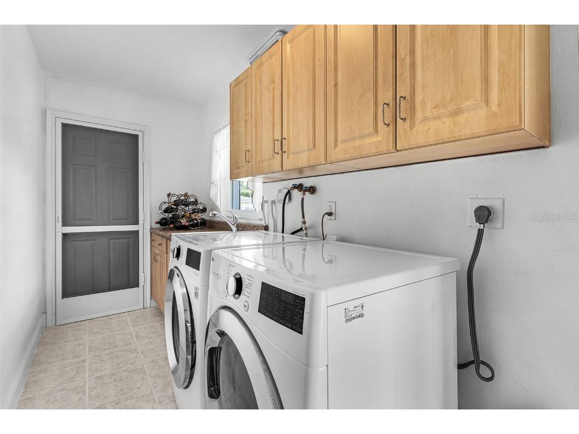 1935 SE 36th Terrace Cape Coral FL 33904 - CALOOSAHATCHEE RIVER TB8433541 image34