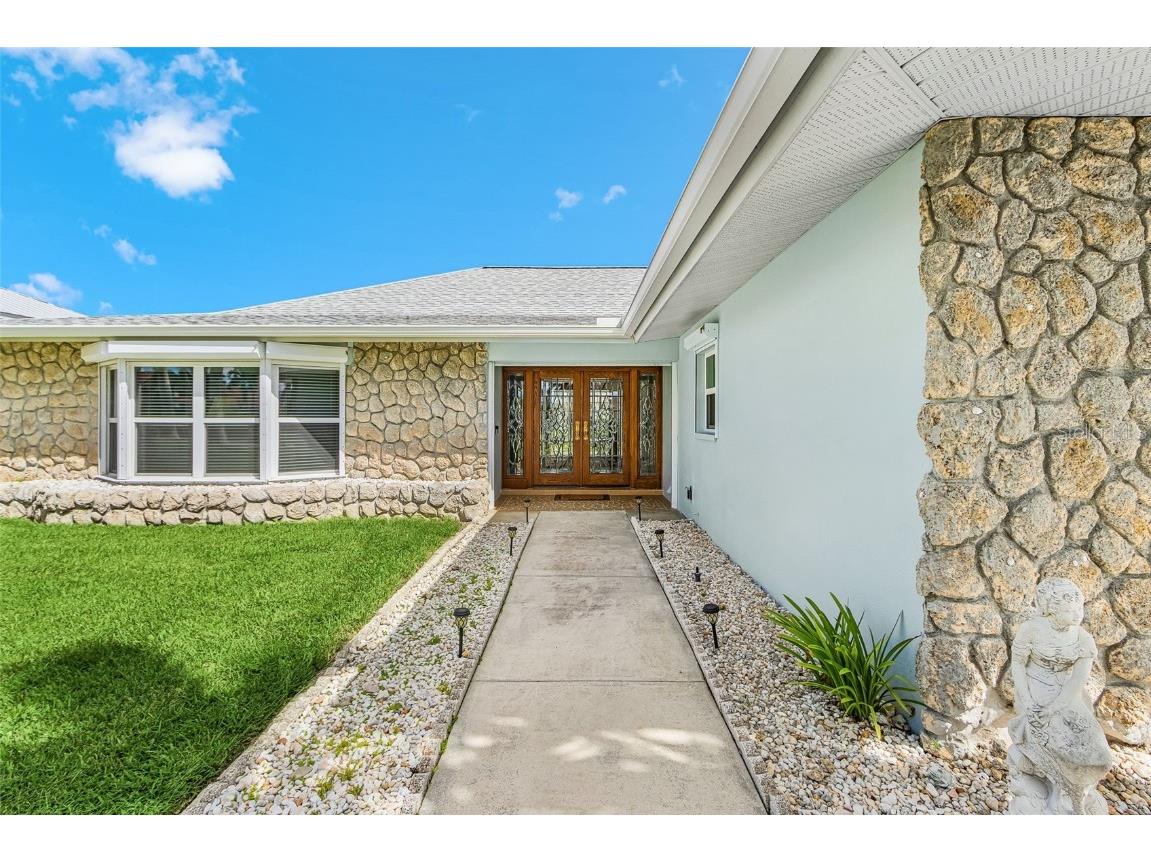 1935 SE 36th Terrace Cape Coral FL 33904 - CALOOSAHATCHEE RIVER TB8433541 image4