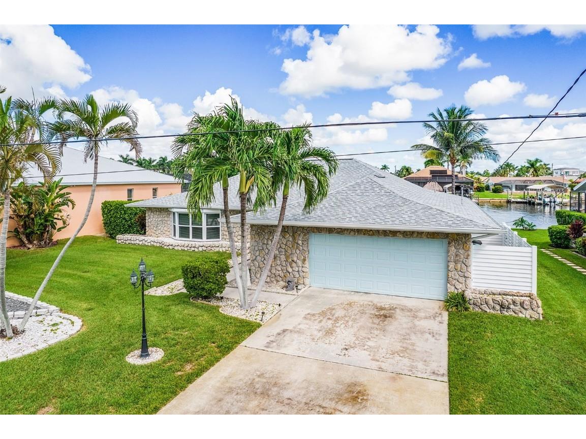 1935 SE 36th Terrace Cape Coral FL 33904 - CALOOSAHATCHEE RIVER TB8433541 image40