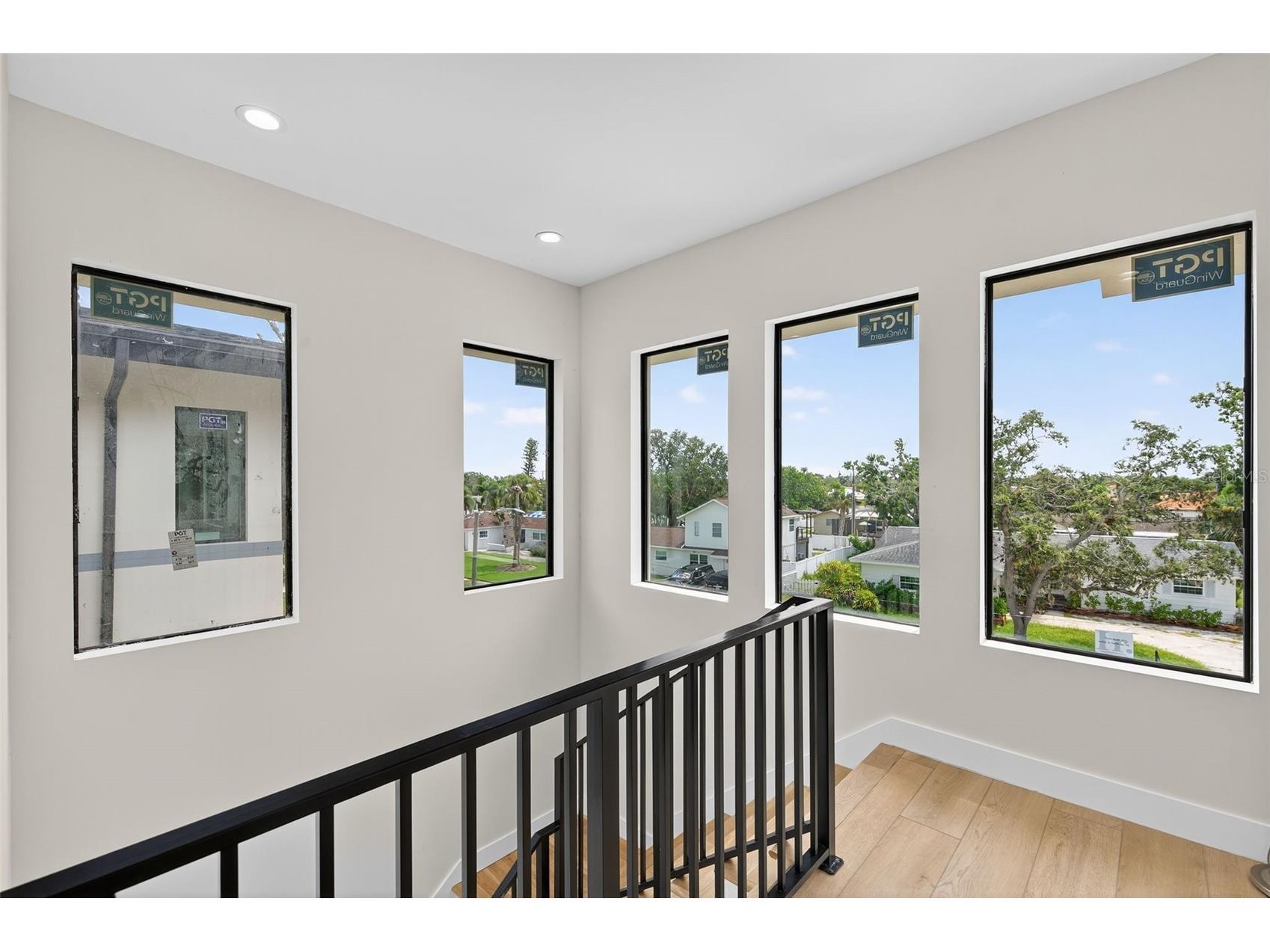 1935 Shore Acres Boulevard NE Saint Petersburg FL 33703 TB8506518 image17