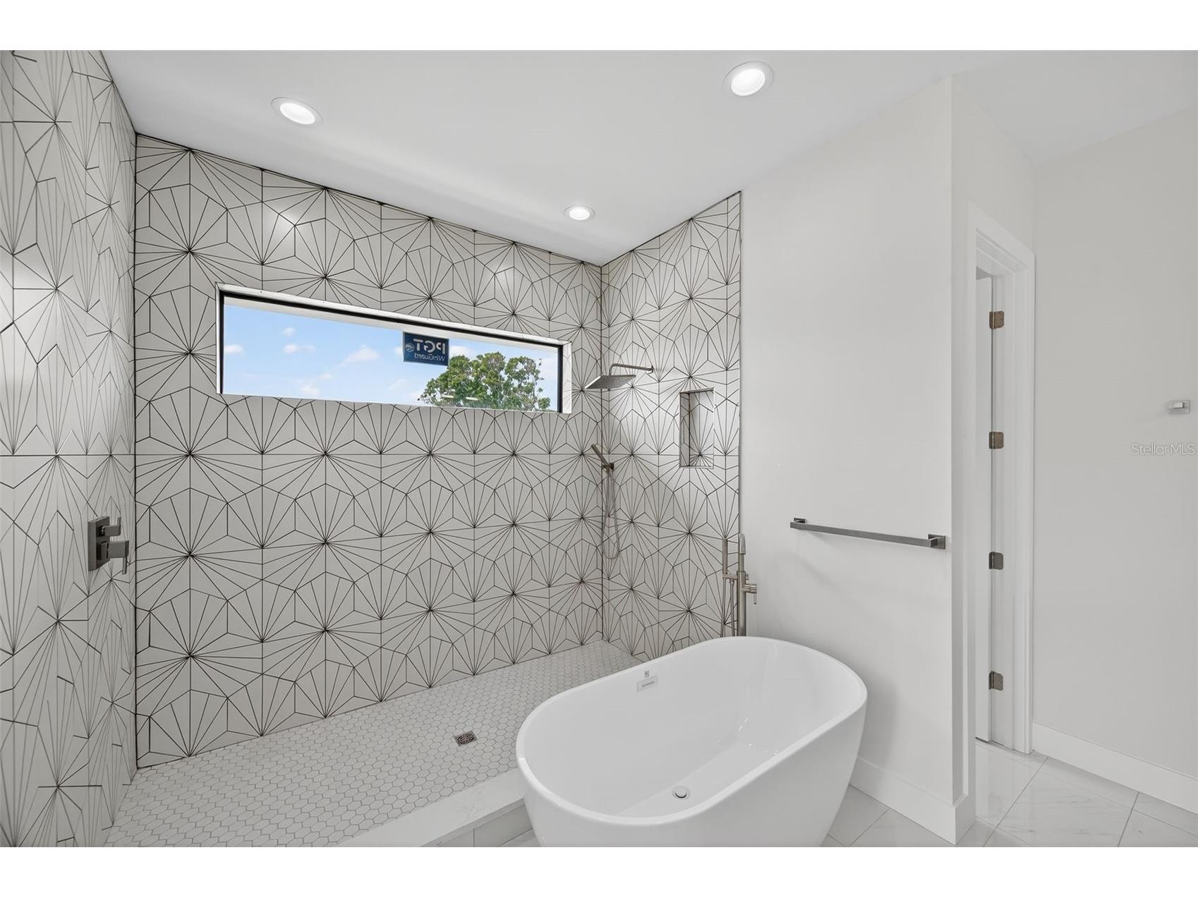 1935 Shore Acres Boulevard NE Saint Petersburg FL 33703 TB8506518 image28