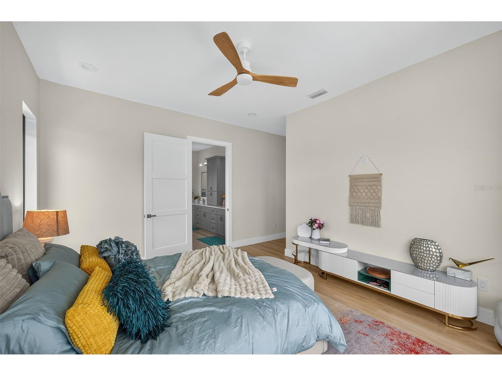 1935 Shore Acres Boulevard NE Saint Petersburg FL 33703 TB8506518 image40