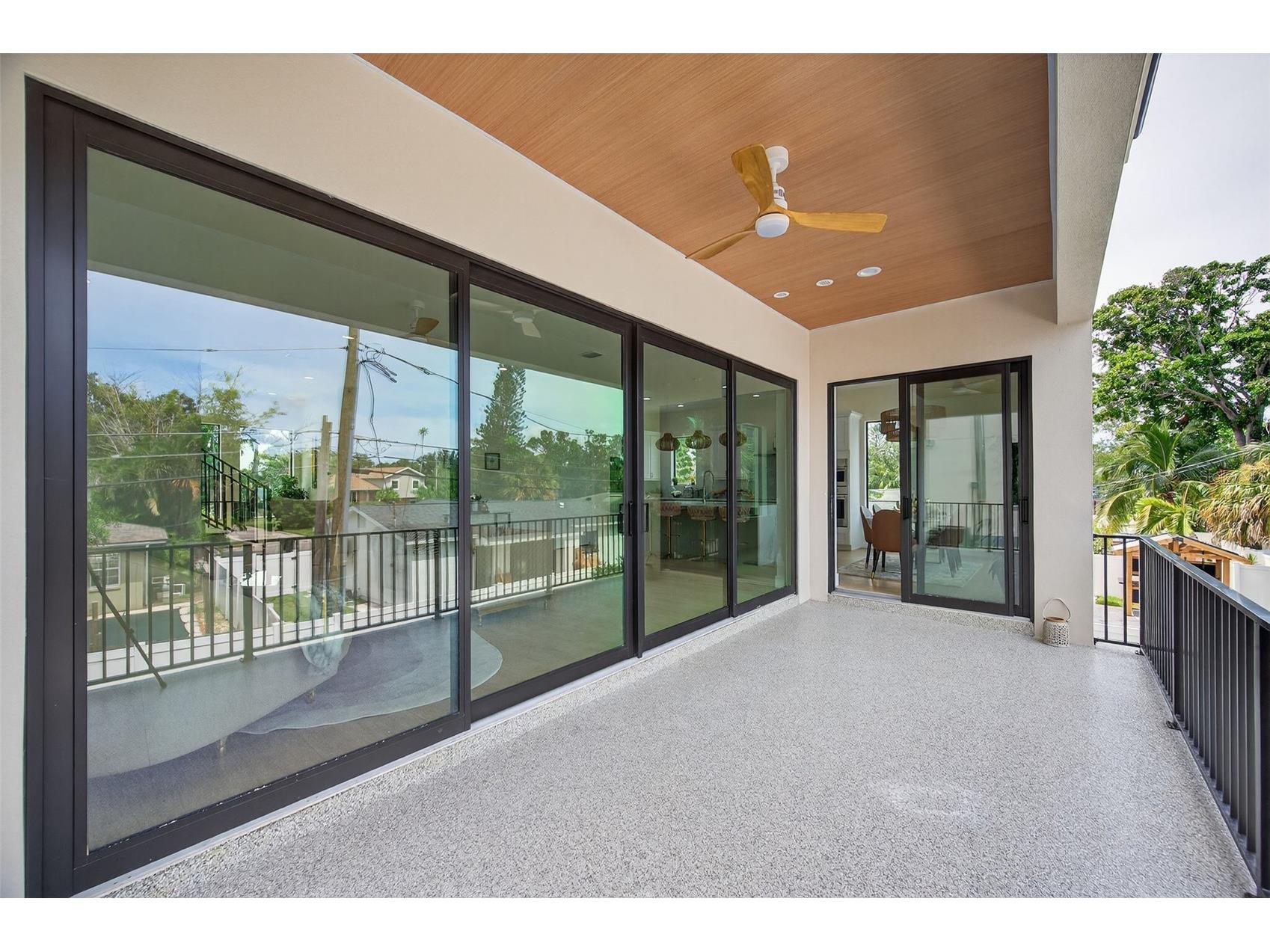 1935 Shore Acres Boulevard NE Saint Petersburg FL 33703 TB8506518 image46