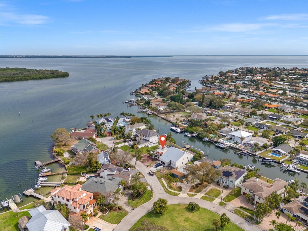 1936 Arrowhead Drive NE Saint Petersburg FL 33703 - BAYOU GRANDE TO TAMPA BAY U8223530 image1