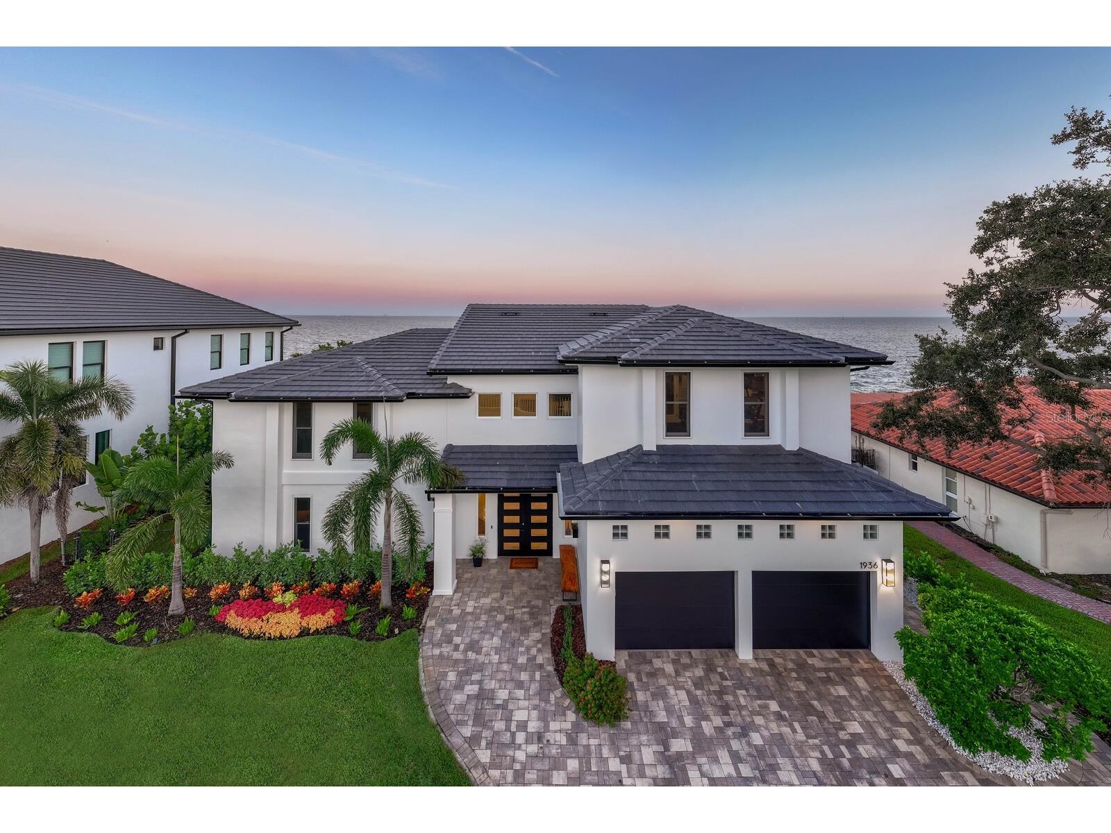 1936 Carolina Avenue NE Saint Petersburg FL 33703 TB8435895 image1