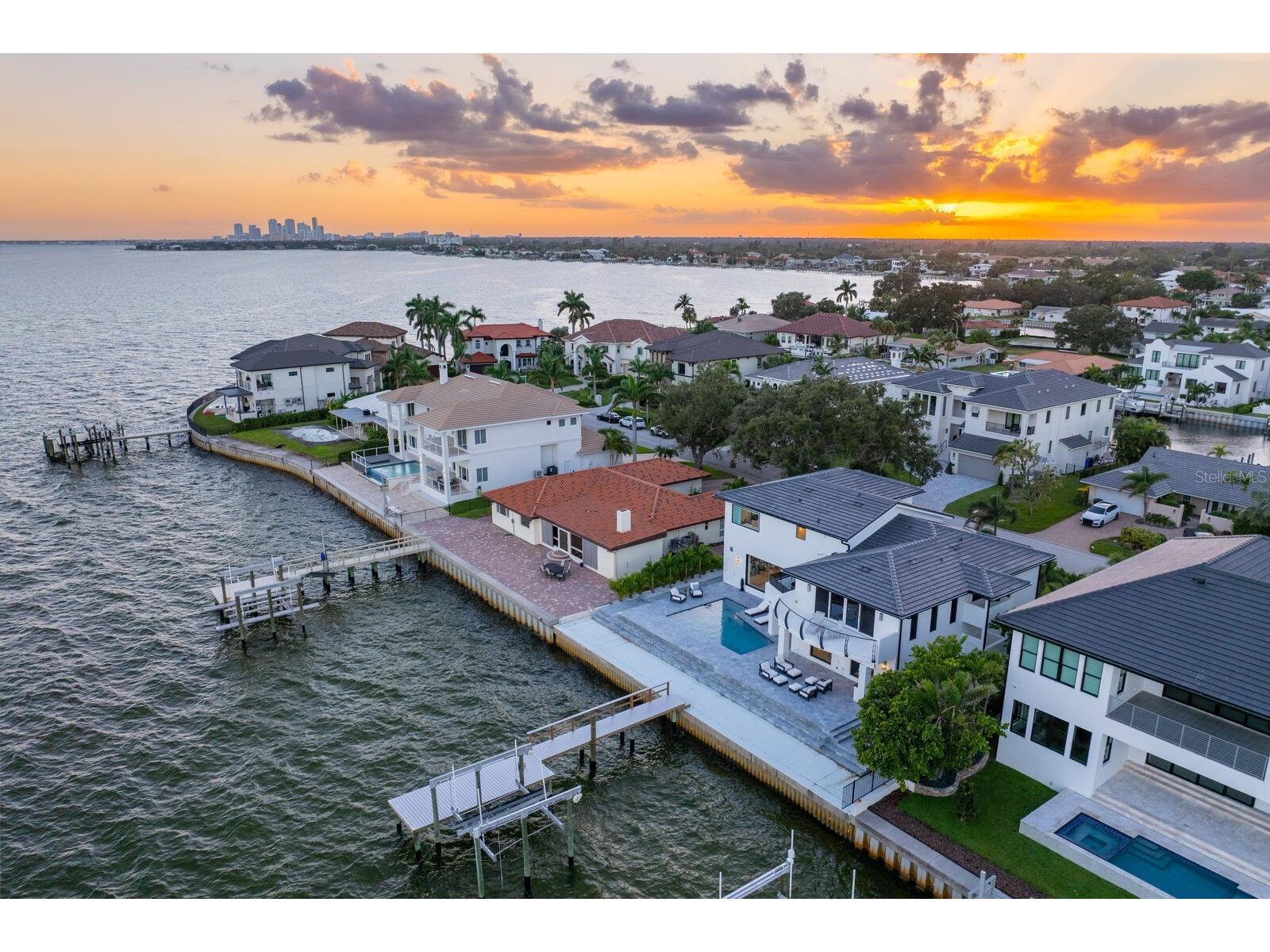 1936 Carolina Avenue NE Saint Petersburg FL 33703 TB8435895 image2