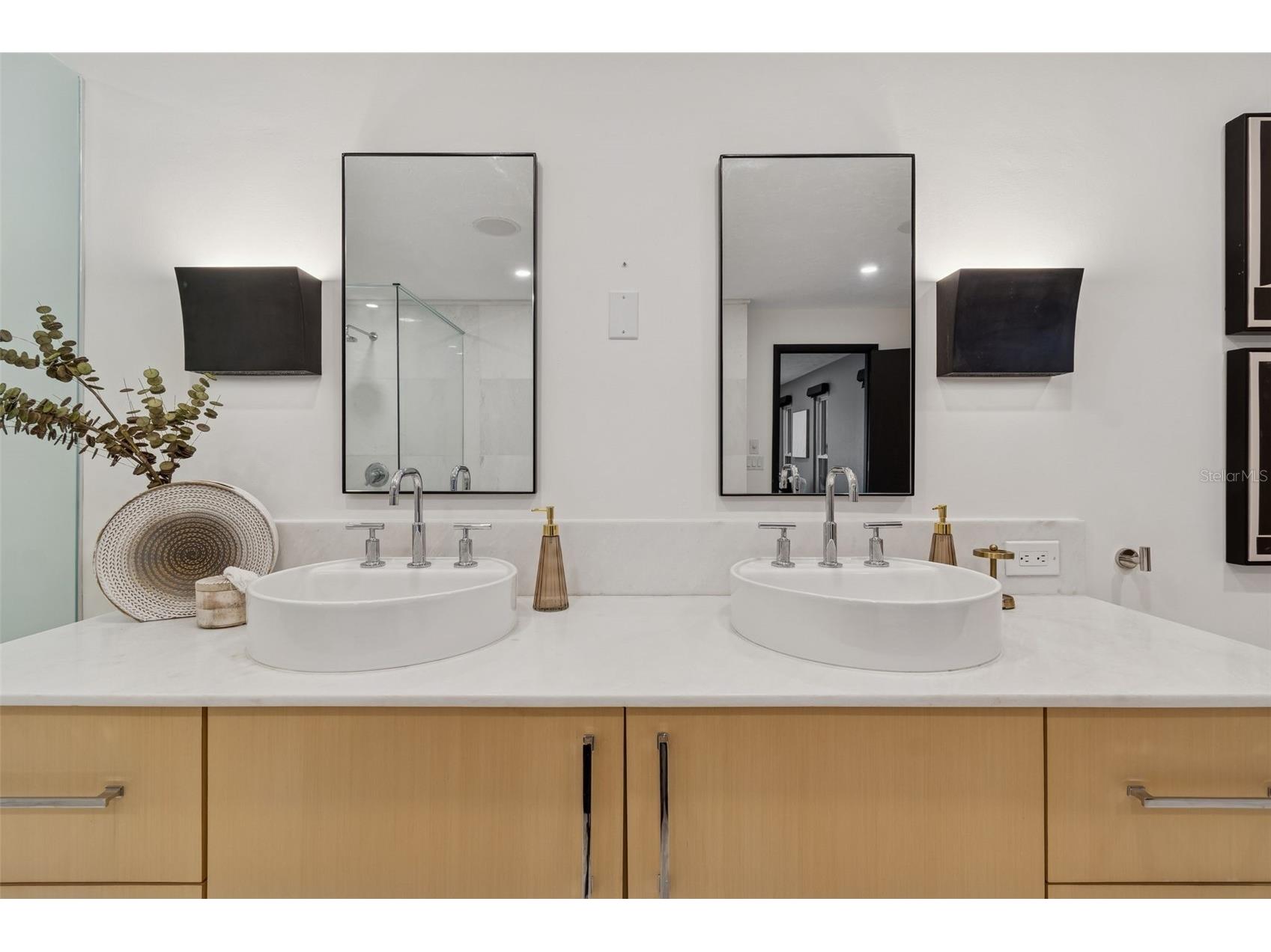 1936 Carolina Avenue NE Saint Petersburg FL 33703 TB8435895 image38