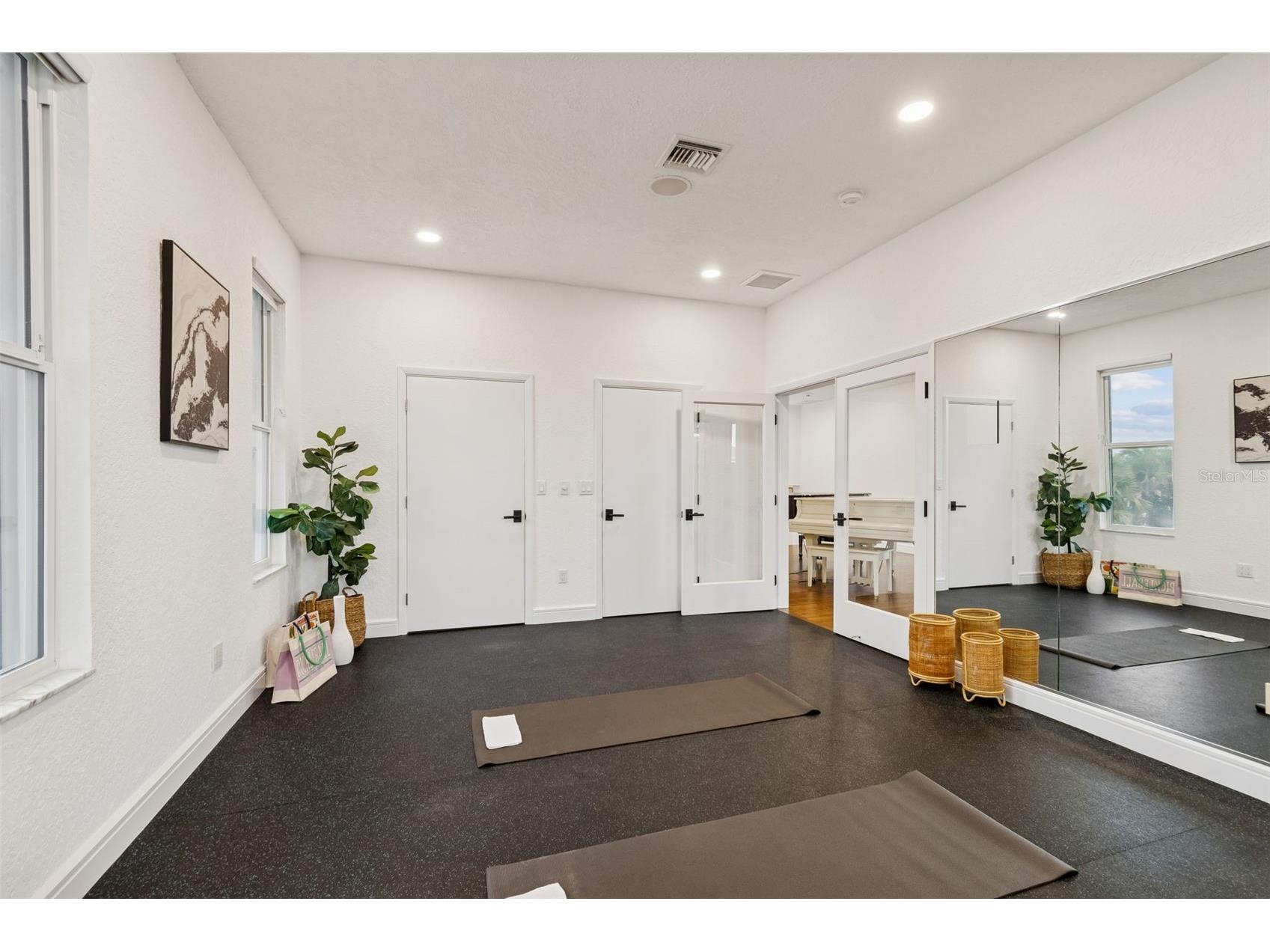 1936 Carolina Avenue NE Saint Petersburg FL 33703 TB8435895 image48