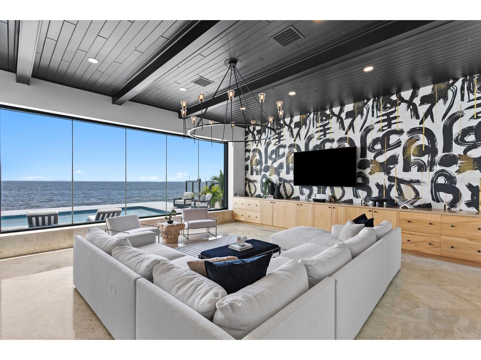 1936 Carolina Avenue NE Saint Petersburg FL 33703 TB8435895 image6