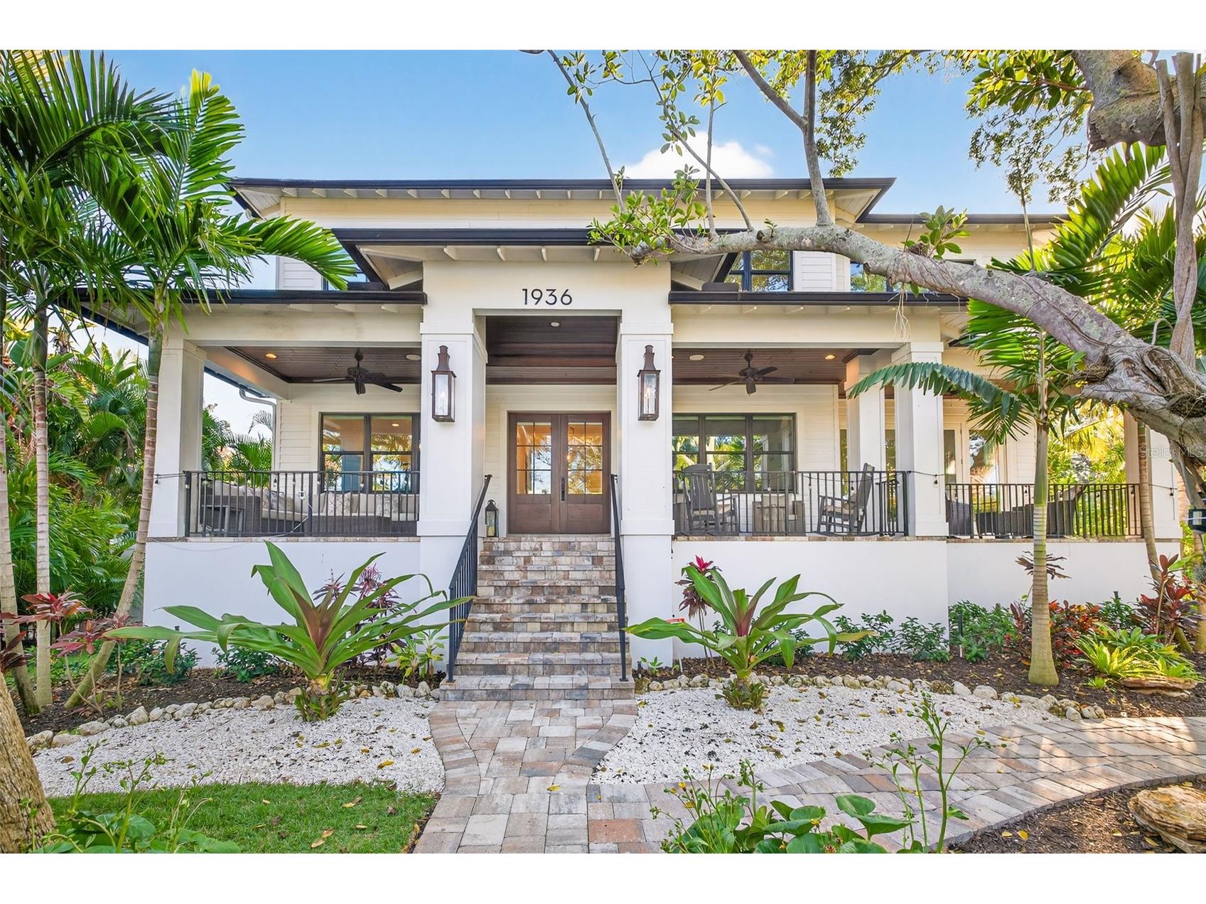 1936 Coffee Pot Boulevard NE Saint Petersburg FL 33704 - TAMPA BAY TB8458098 image1