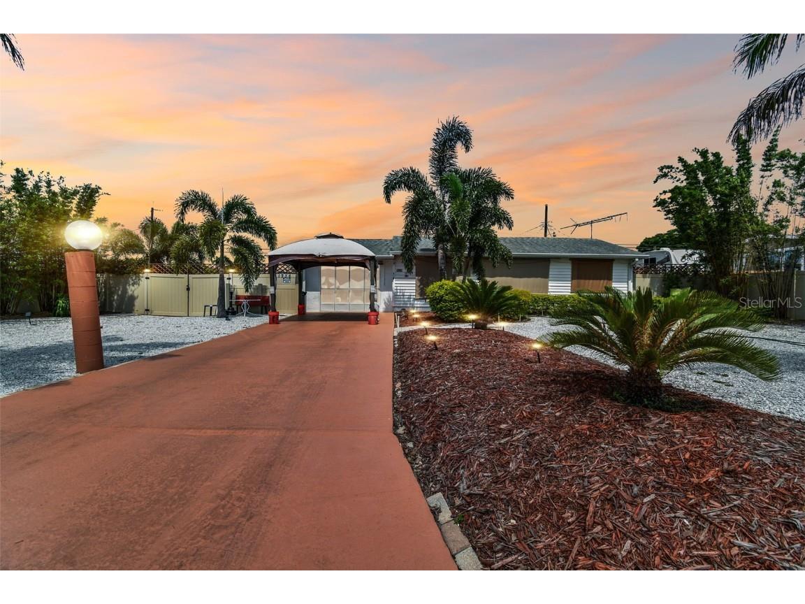 1936 Orange Drive Holiday FL 34691 W7856131 image1