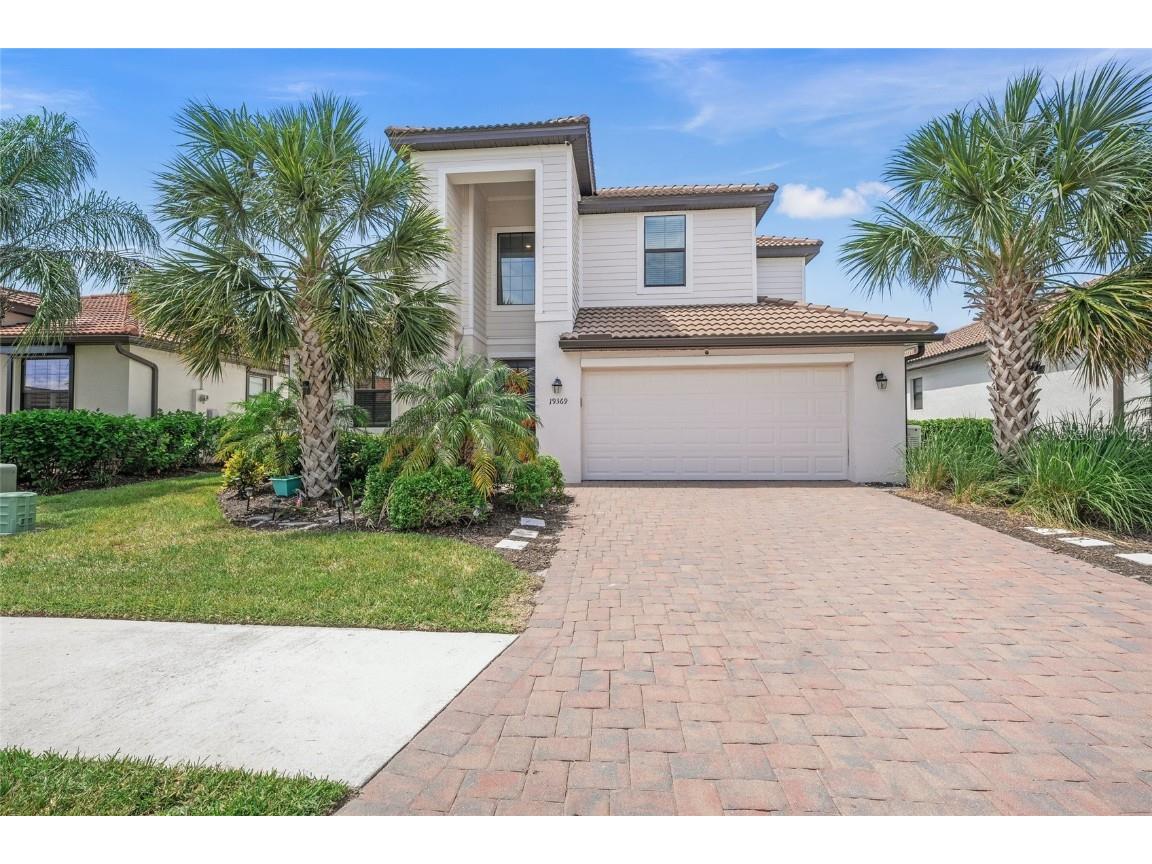 19369 Nearpoint Drive Venice FL 34292 A4657327 image1