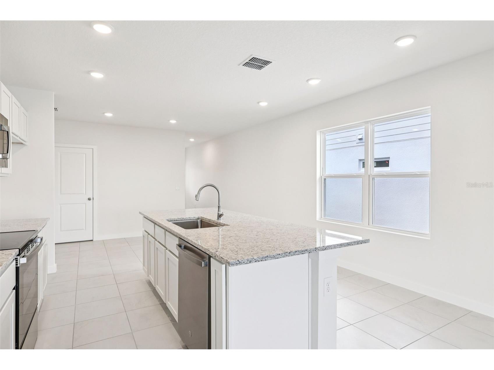 1937 Diamond Head Circle Haines City FL 33844 O6357968 image7