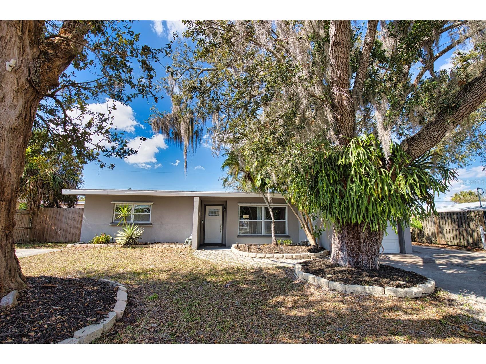 1937 Gold Avenue Sarasota FL 34235 N6142964 image1