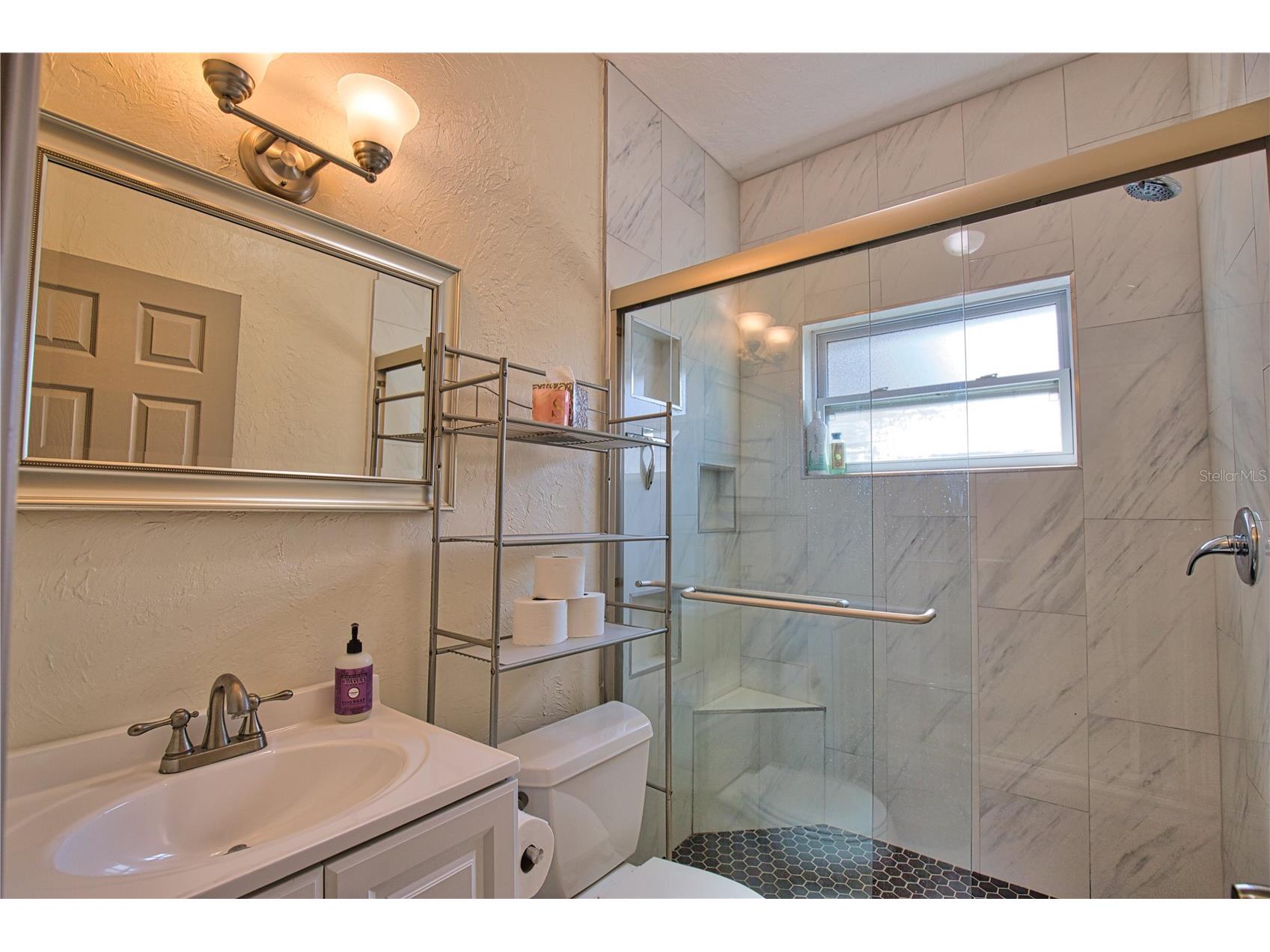 1937 Gold Avenue Sarasota FL 34235 N6142964 image37