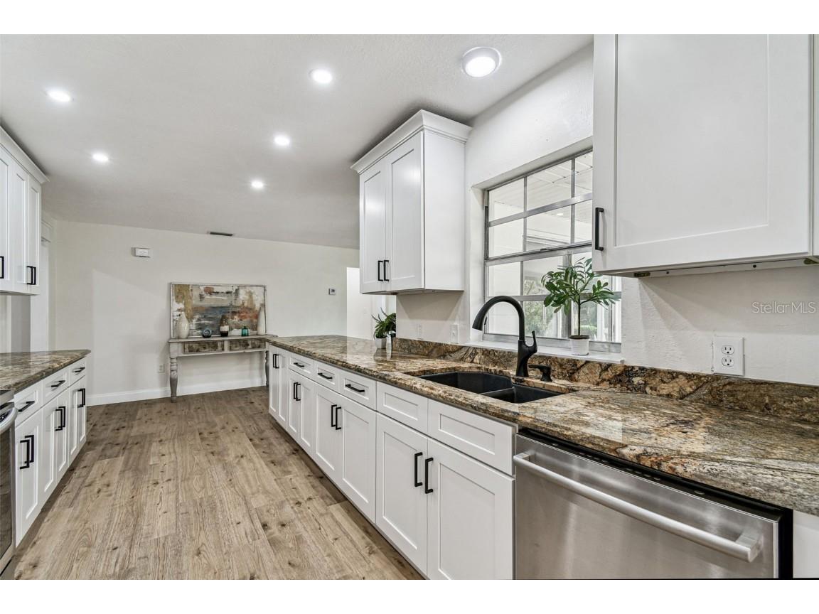 1937 Suzanne Lane Lakeland FL 33813 TB8440596 image23