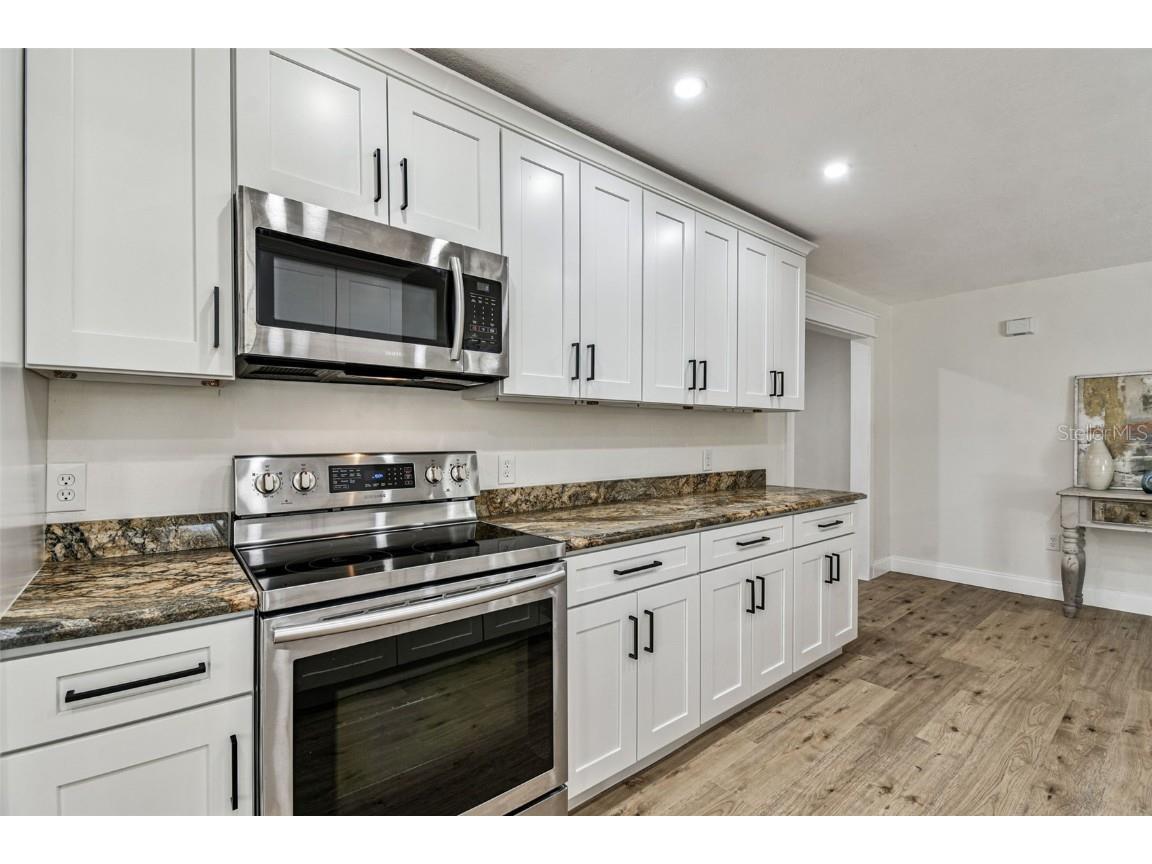 1937 Suzanne Lane Lakeland FL 33813 TB8440596 image24