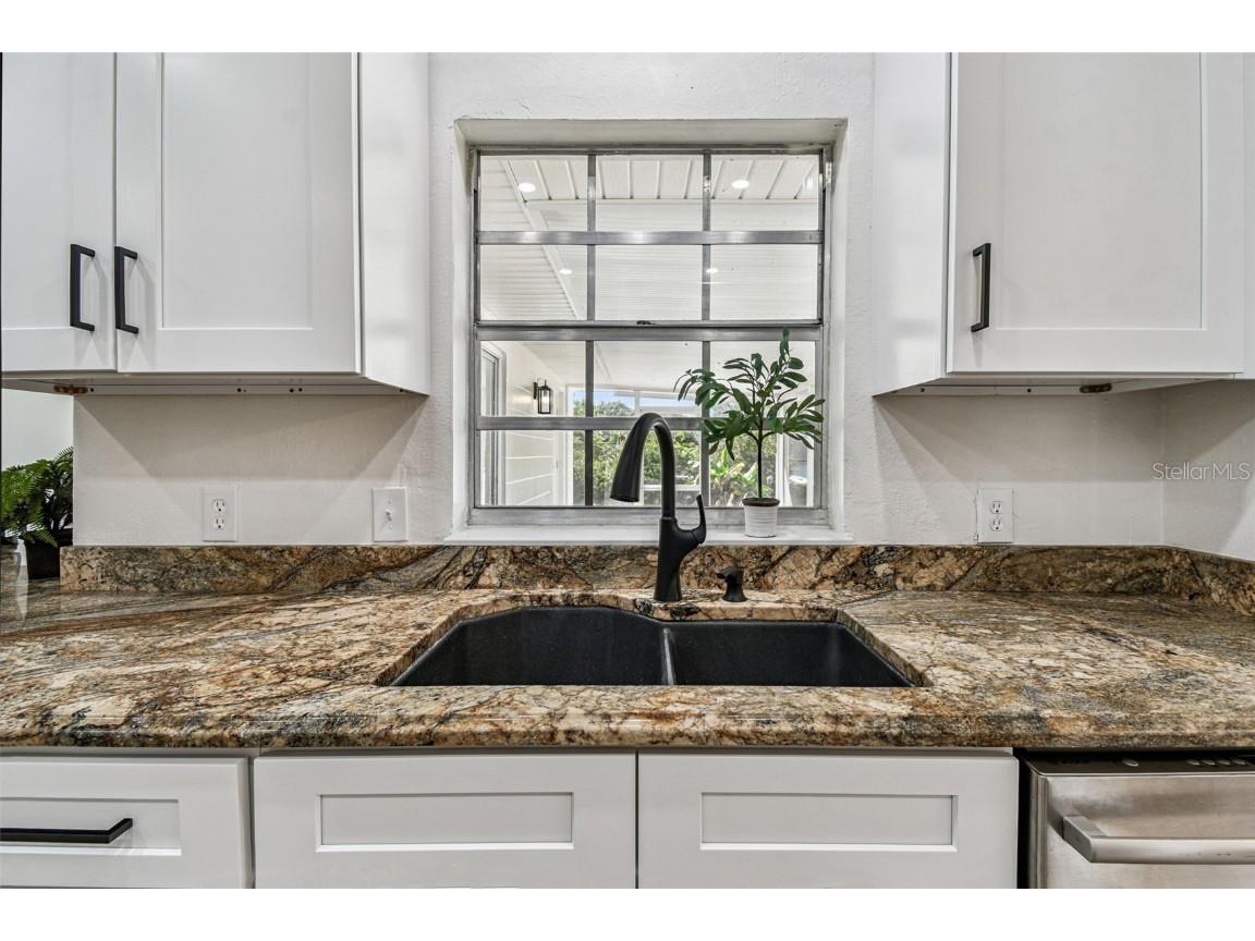 1937 Suzanne Lane Lakeland FL 33813 TB8440596 image25