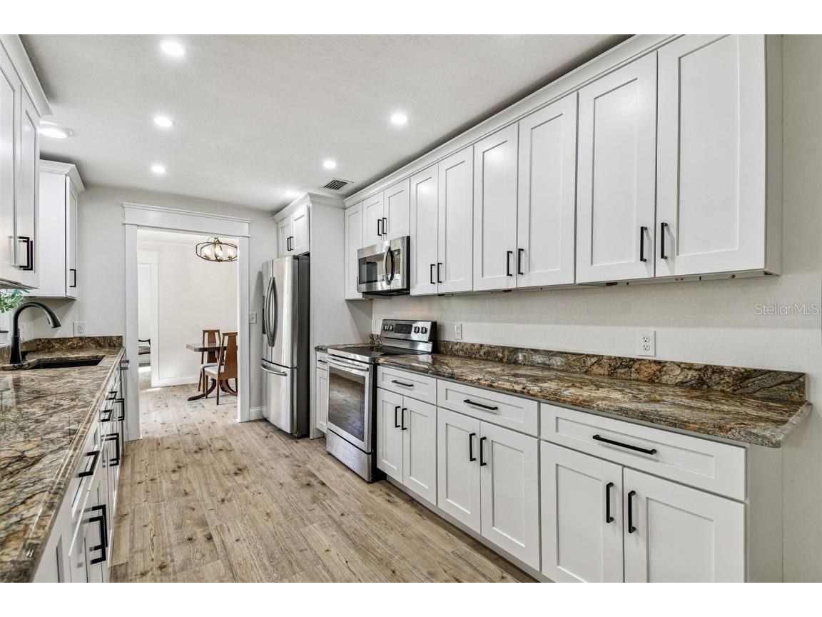 1937 Suzanne Lane Lakeland FL 33813 TB8440596 image26