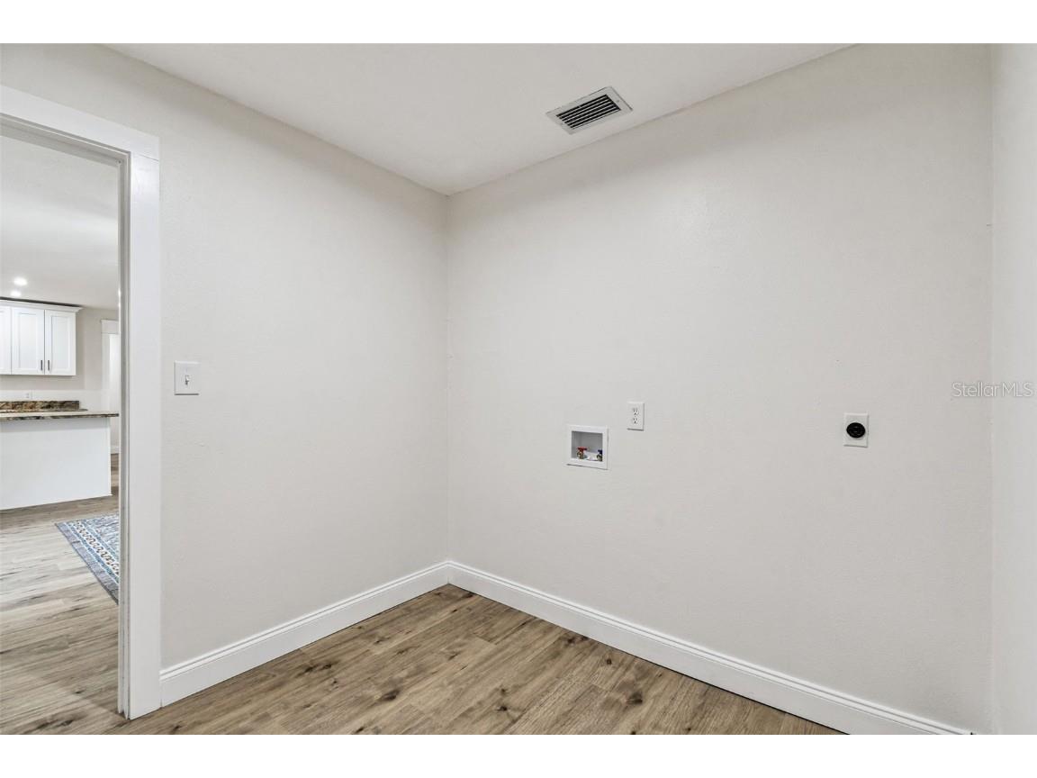 1937 Suzanne Lane Lakeland FL 33813 TB8440596 image49