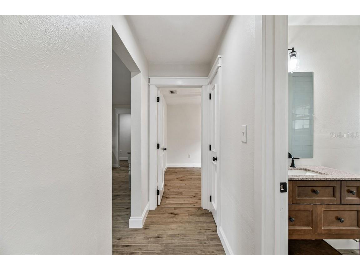 1937 Suzanne Lane Lakeland FL 33813 TB8440596 image52